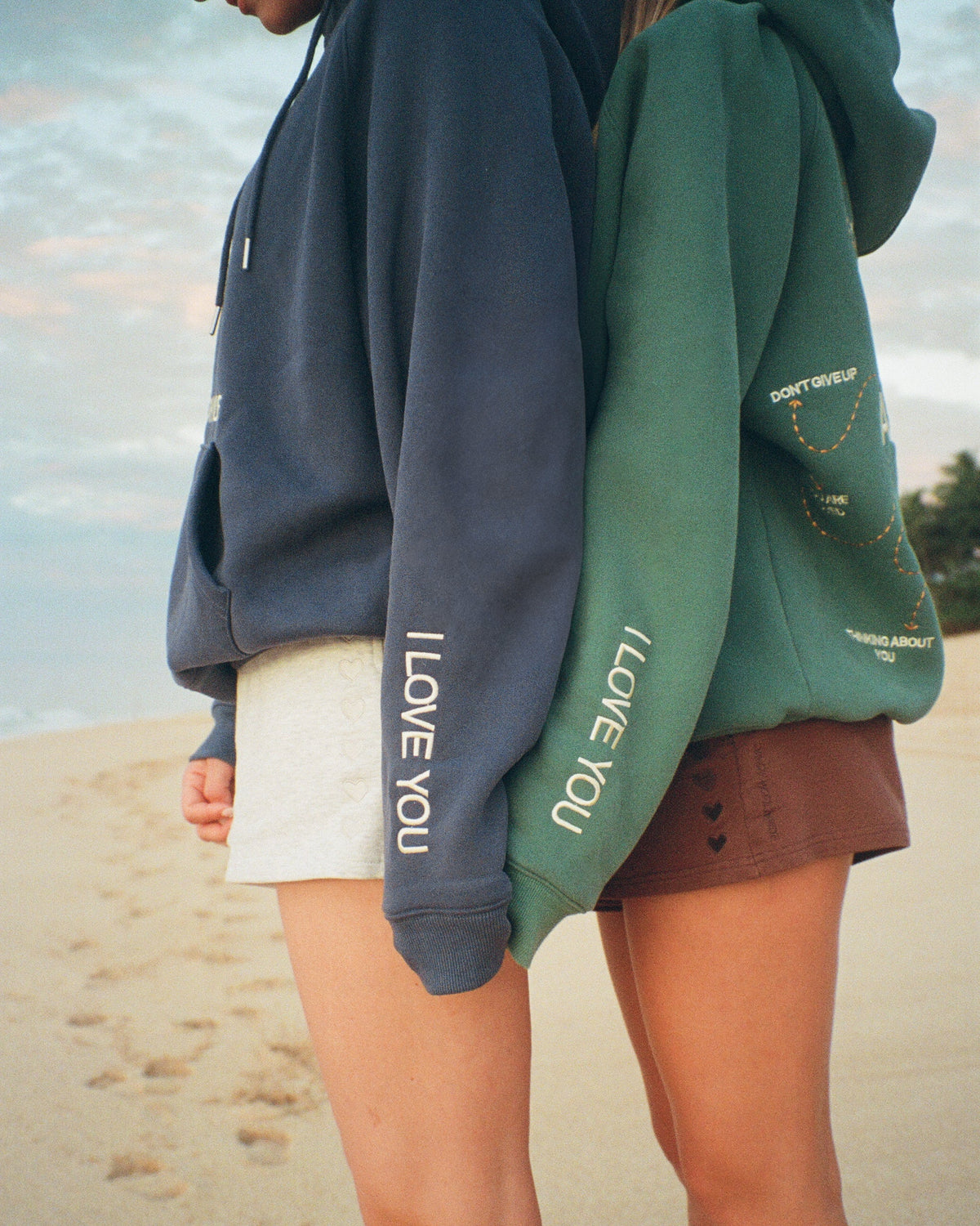 Sweat à capuche oversize « Words of Affirmation » en bleu