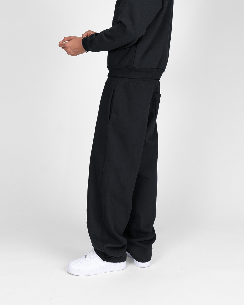 SU BASIC JOGGER - ZWART