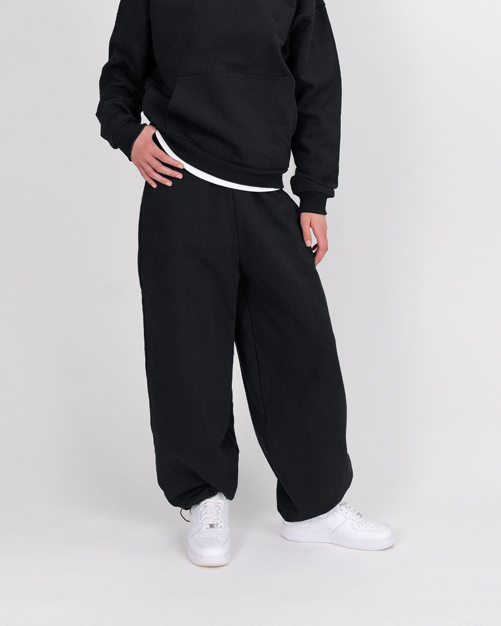 SU BASIC JOGGER - ZWART