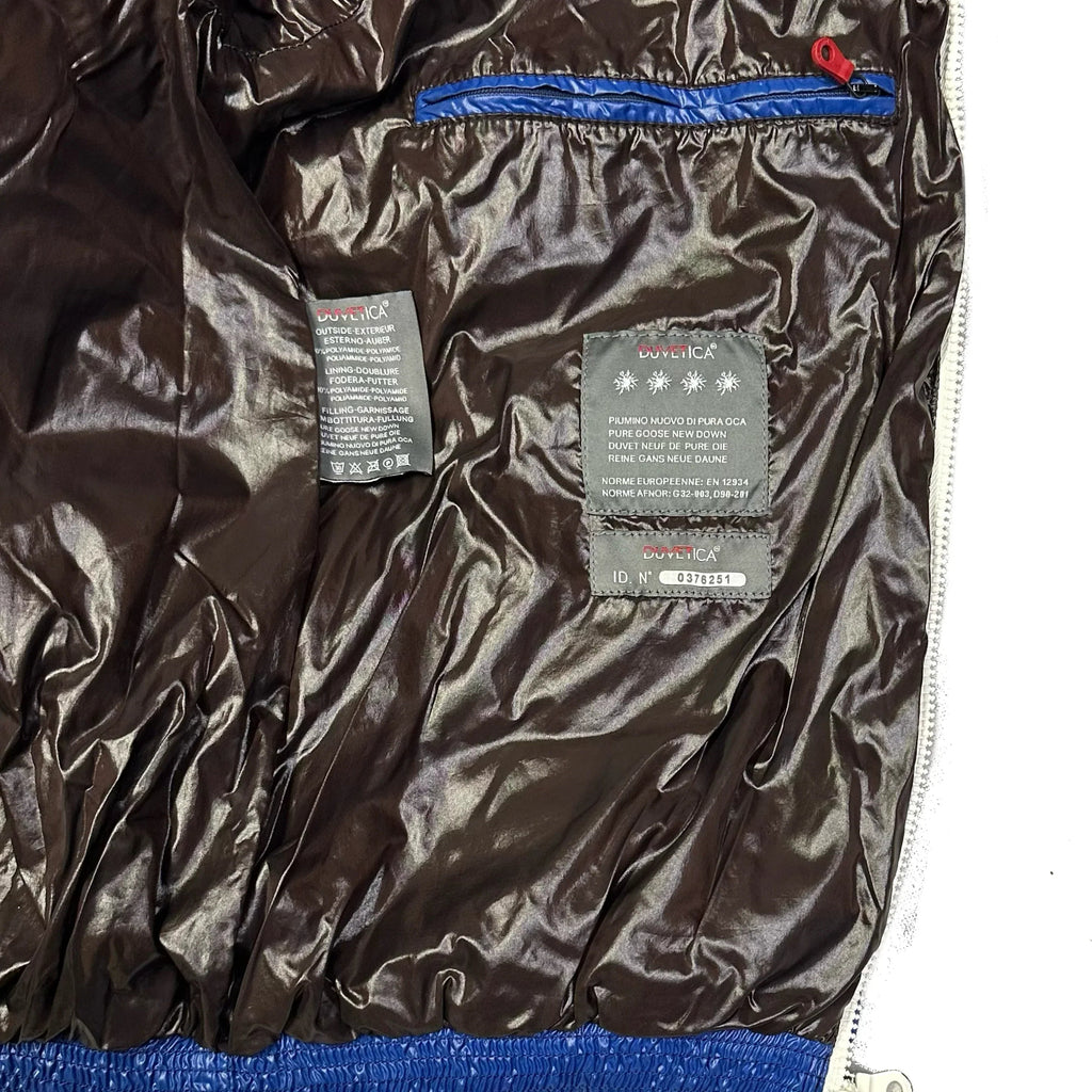Endgrößen: Pufferjacke in Blau & Weiß