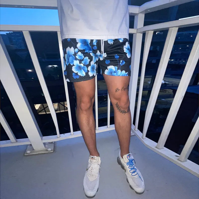 Mesh-Shorts mit Blumen- und Pflanzen-Print im Tintenverlauf-Design
