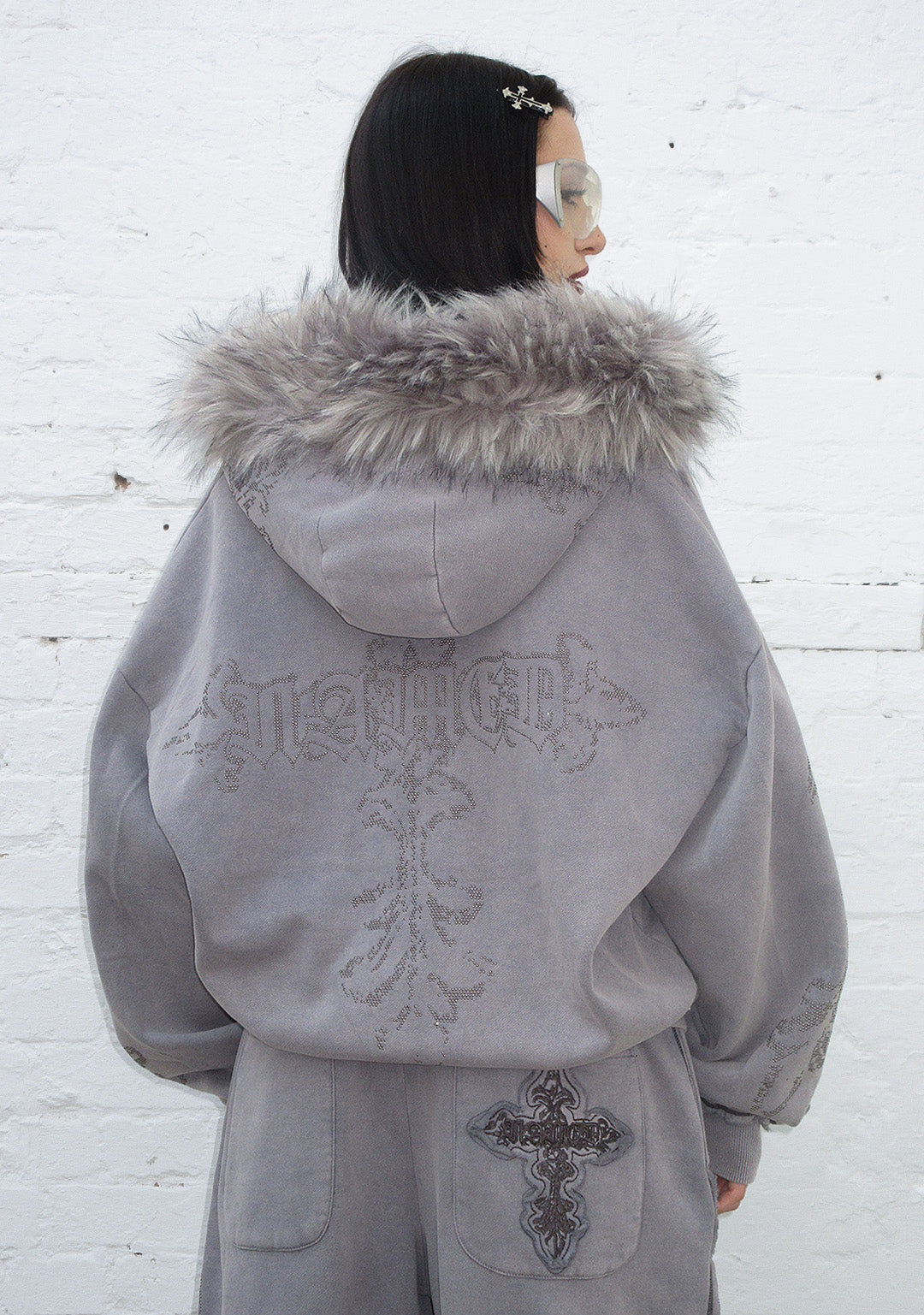 FERAL SWEATVEST MET RITS, KUNSTBONT EN NIETEN, GEWASSEN GRIJS (AFNEEMBAAR BONT)
