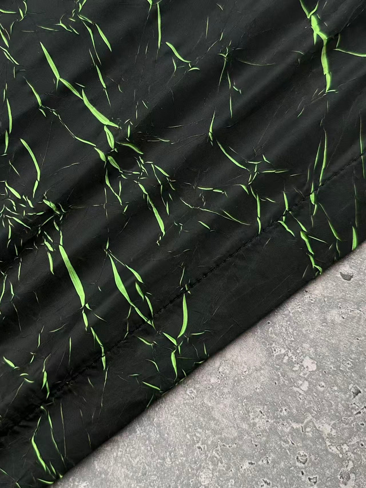 CRACKSHIFT-SHORTS - Toxic Pulse