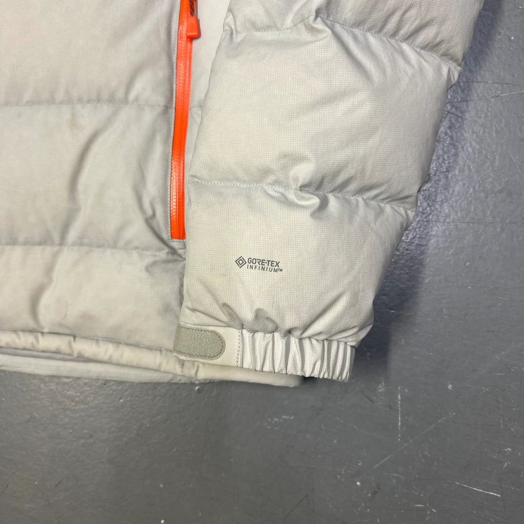 Laatste maten: Gore-Tex-donsjas met capuchon in grijs