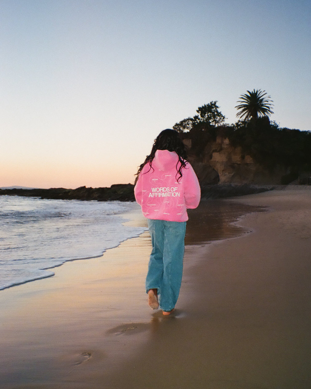 "Parole di affermazione" felpa con cappuccio oversize Lux rosa effetto slavato vintage