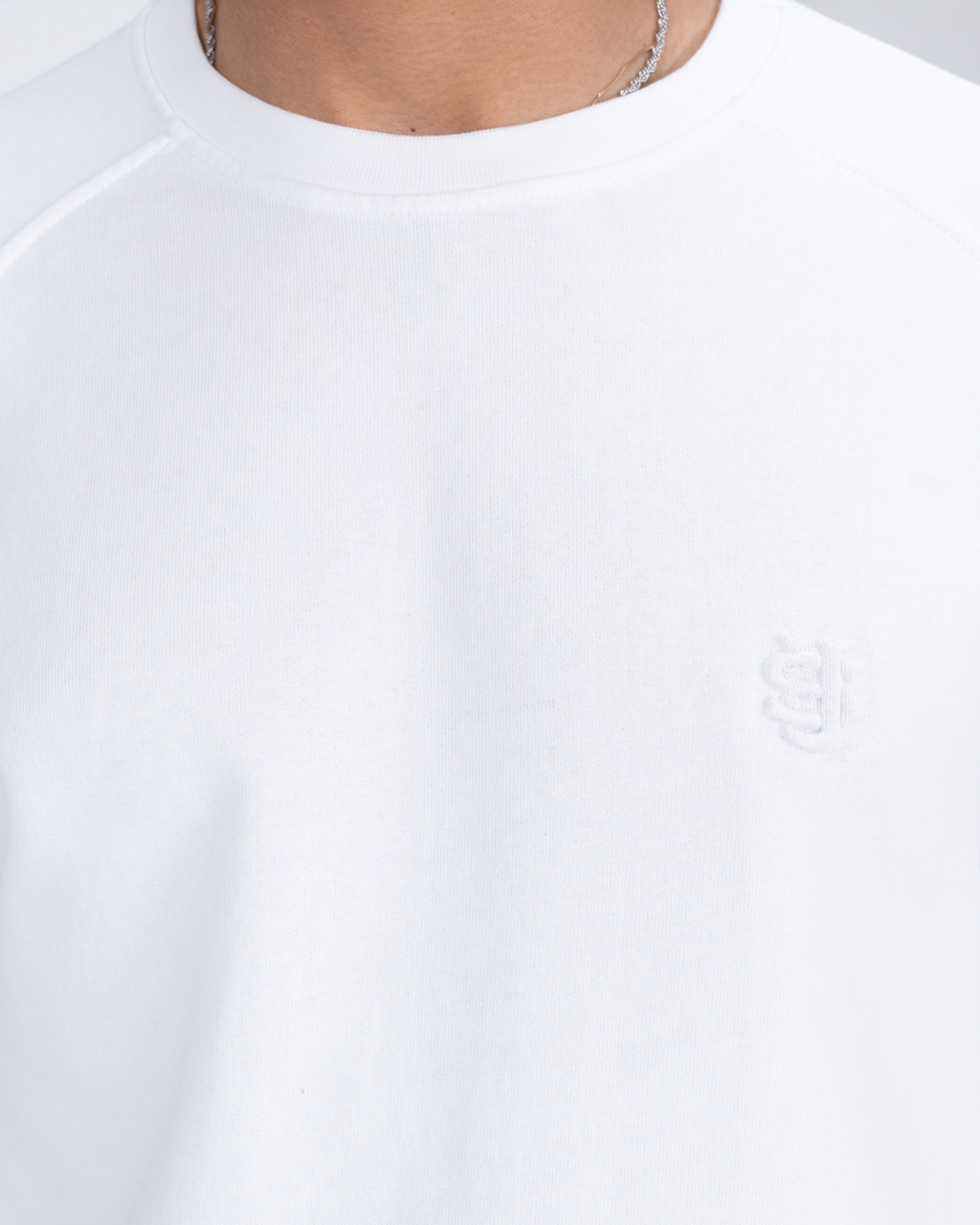 MAGLIA A MANICHE LUNGHE SU - BIANCA