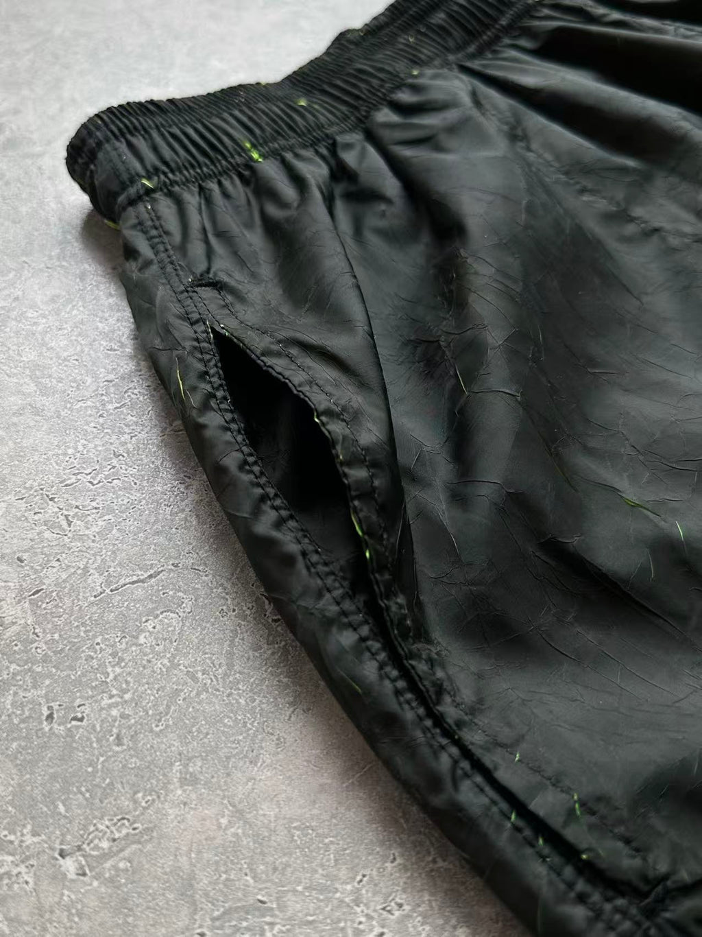 CRACKSHIFT SHORTS - Toxic Pulse