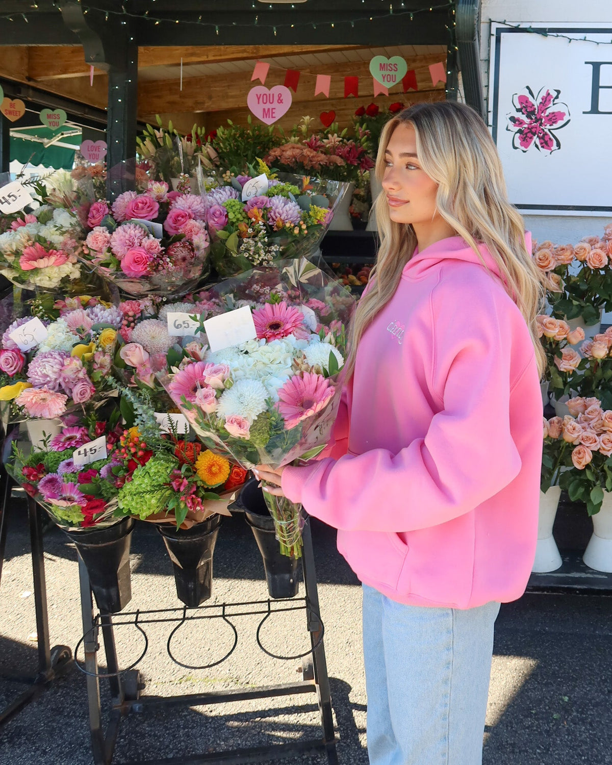 Felpa con cappuccio oversize di lusso "Questi fiori" in rosa