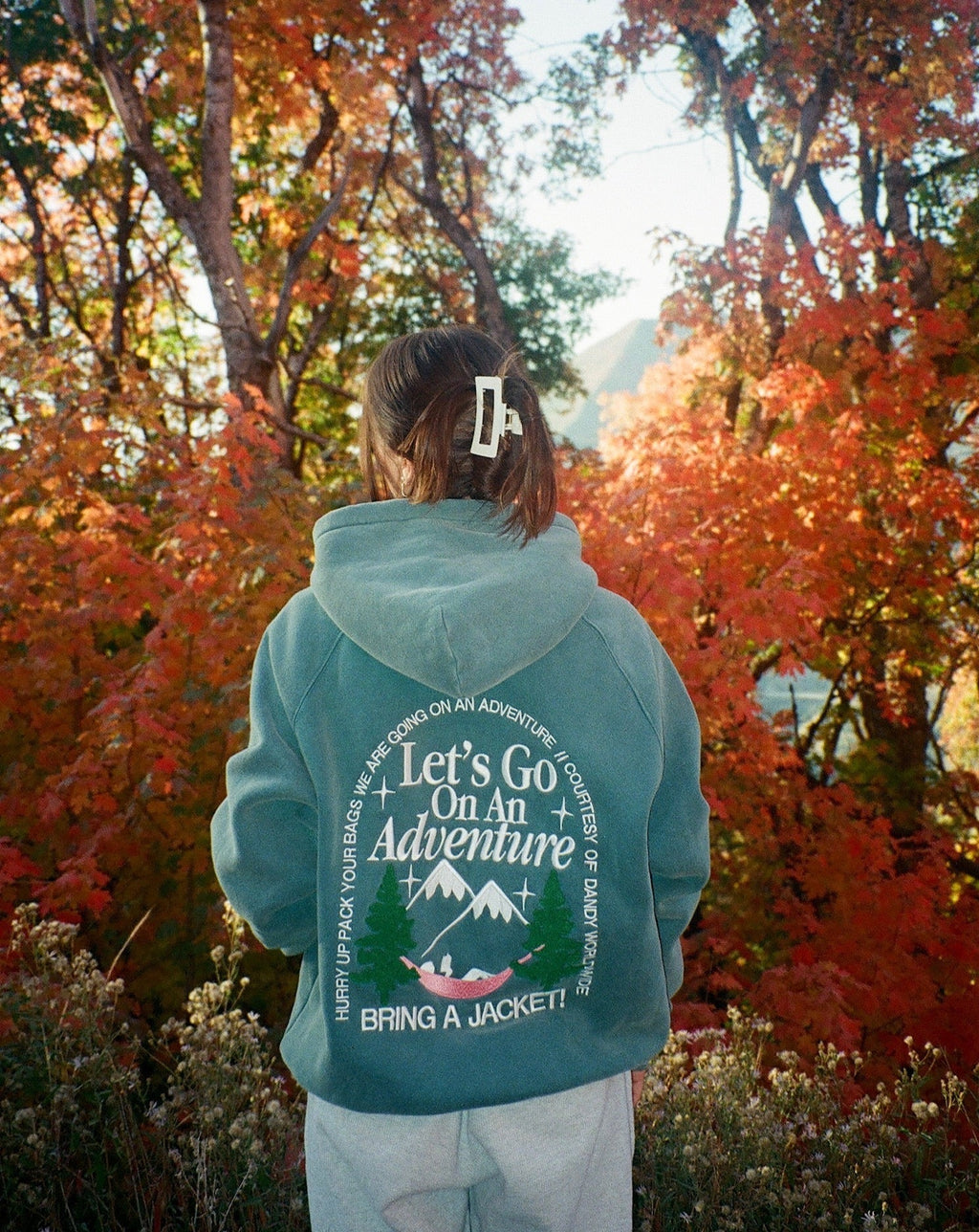 Sweat à capuche oversize « Let's Go On An Adventure » en vert sapin