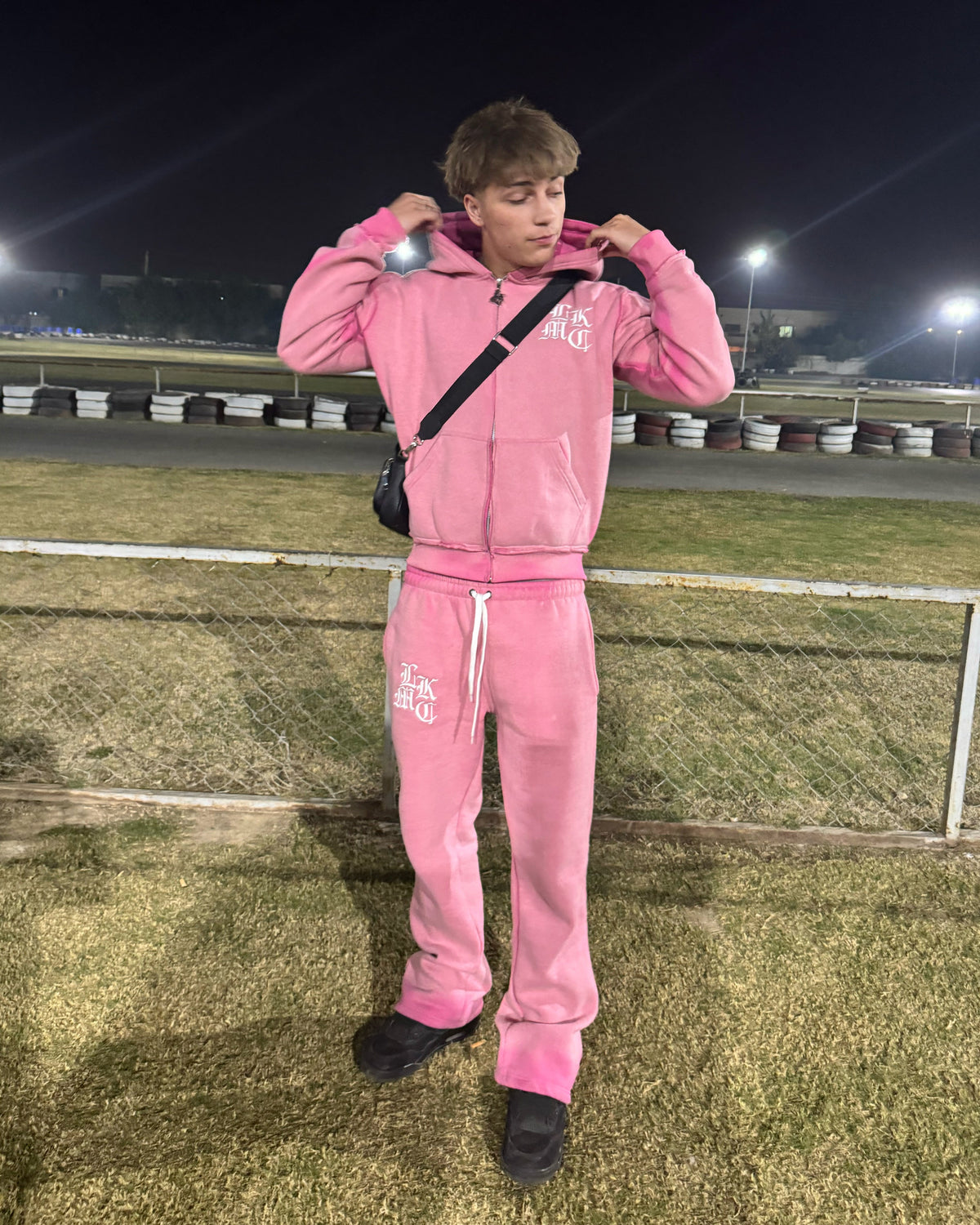 Roze uitlopende joggingbroek