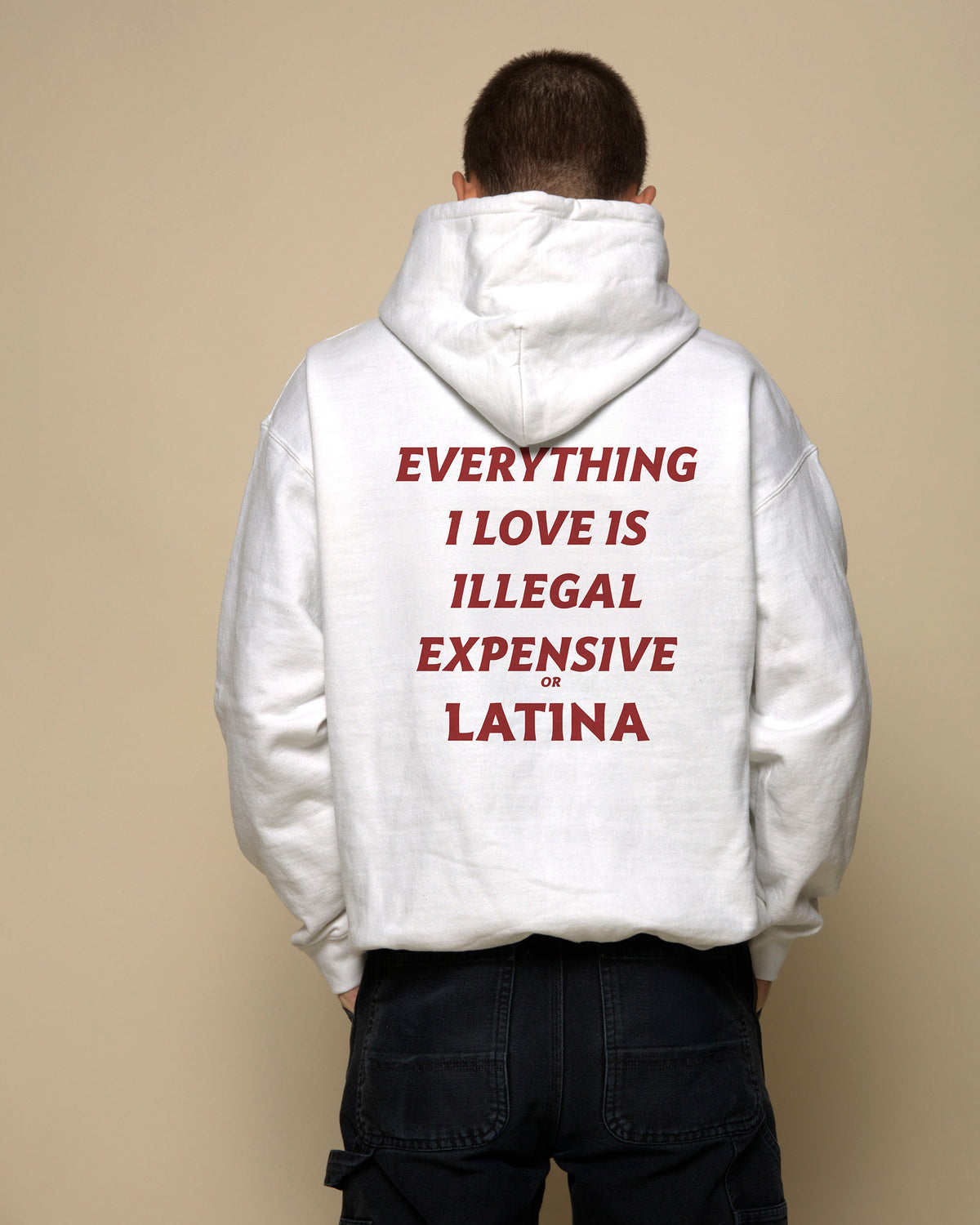 TOUT CE QUE J'AIME EST ILLÉGAL, CHER OU LATINA - SWEAT À CAPUCHE