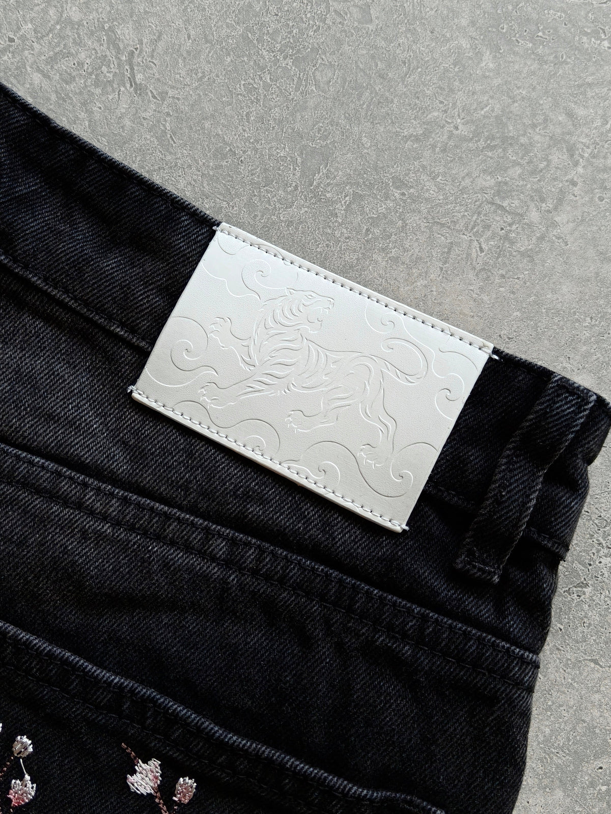 “Ivory Prowl” wijde jorts