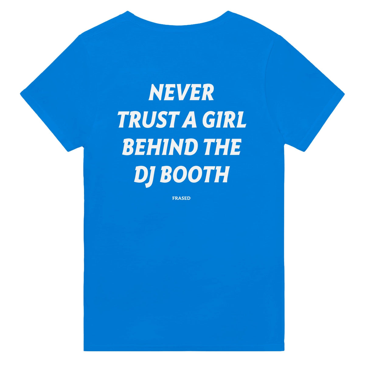 NON FIDARTI MAI DI UNA RAGAZZA DIETRO LA CONSOLE DEL DJ