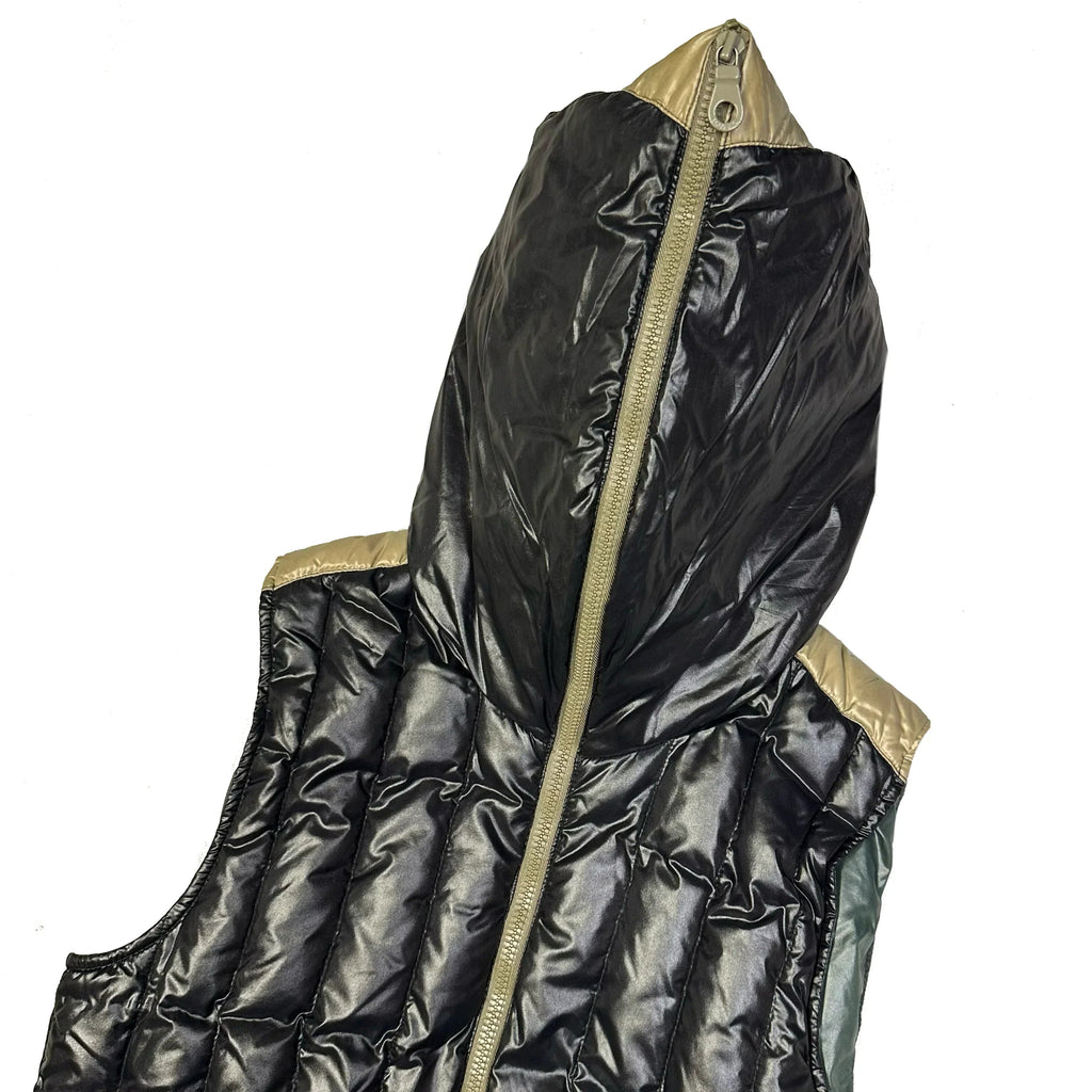 Final Sizes: Hooded Puffer Gilet In Black
