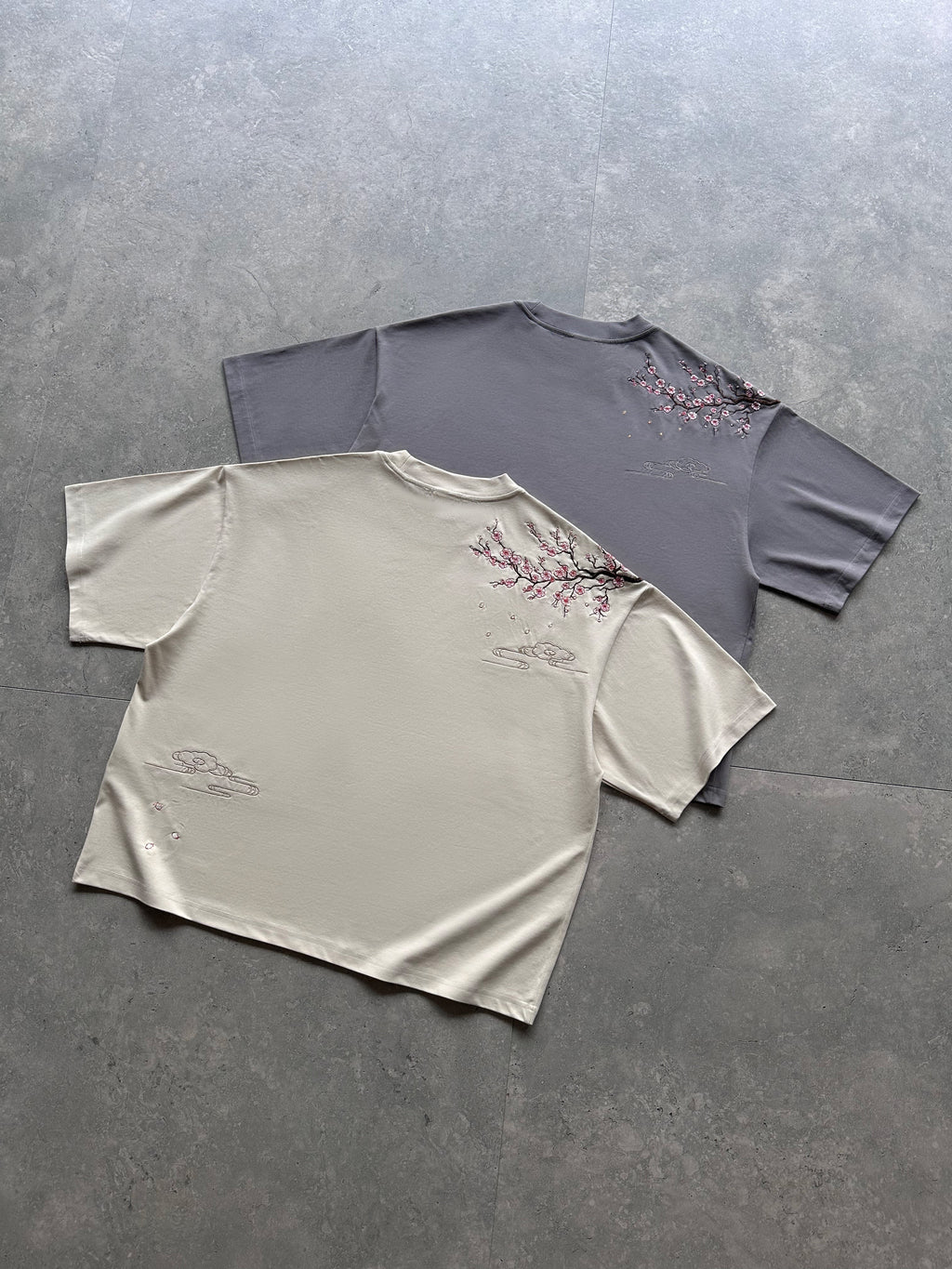 “Drifting Blossom” T-shirt - Charcoal