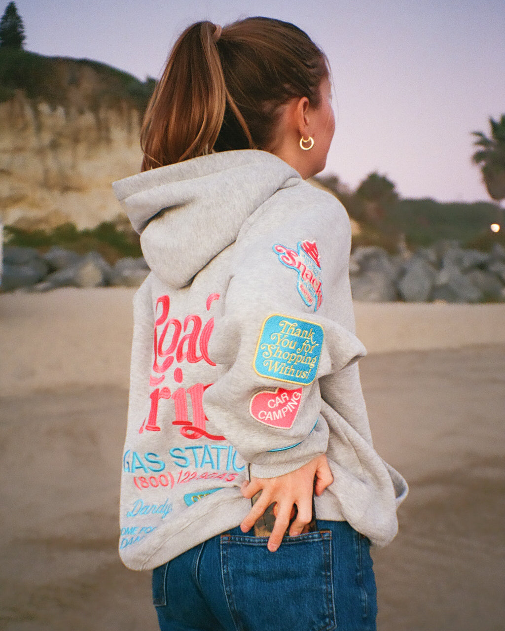 Sweat à capuche oversize « Road Trip ! » en gris chiné foncé