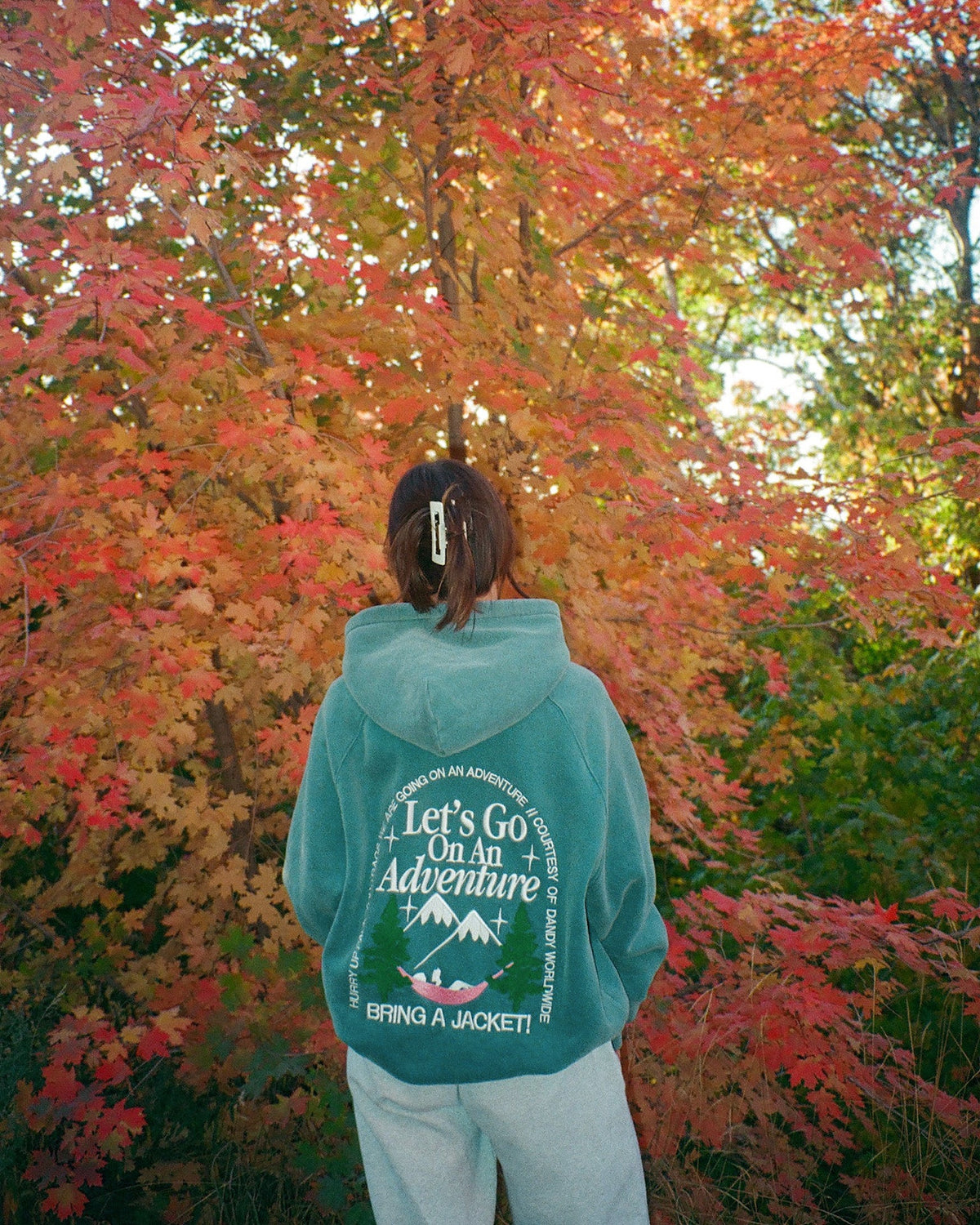 Sweat à capuche oversize « Let's Go On An Adventure » en vert sapin