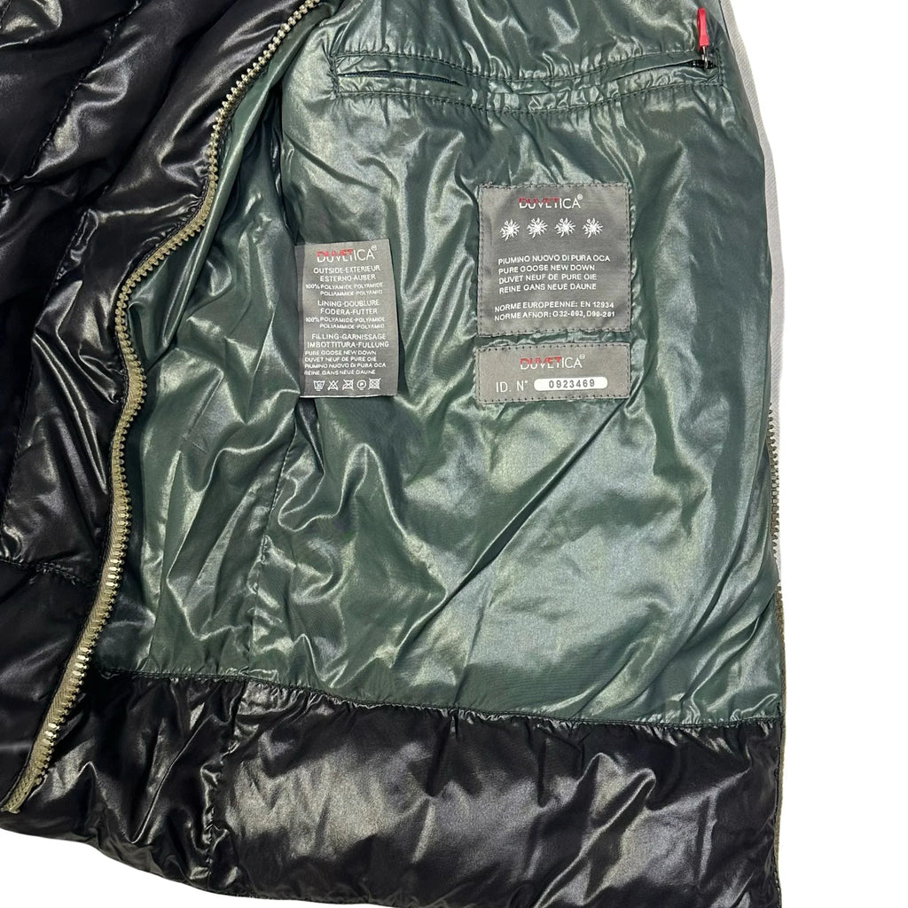 Final Sizes: Hooded Puffer Gilet In Black