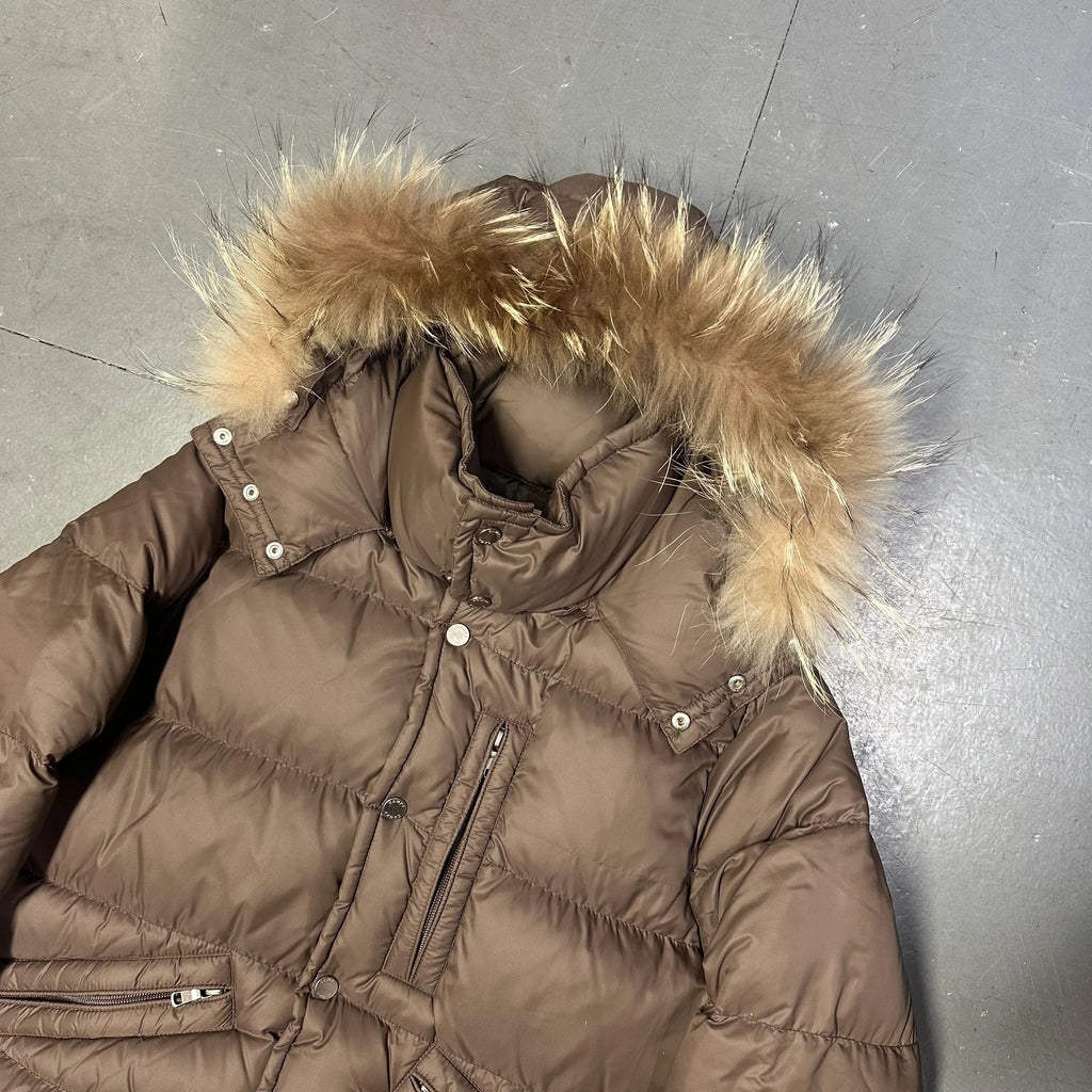 Dernières tailles : Doudoune à capuche en fourrure marron
