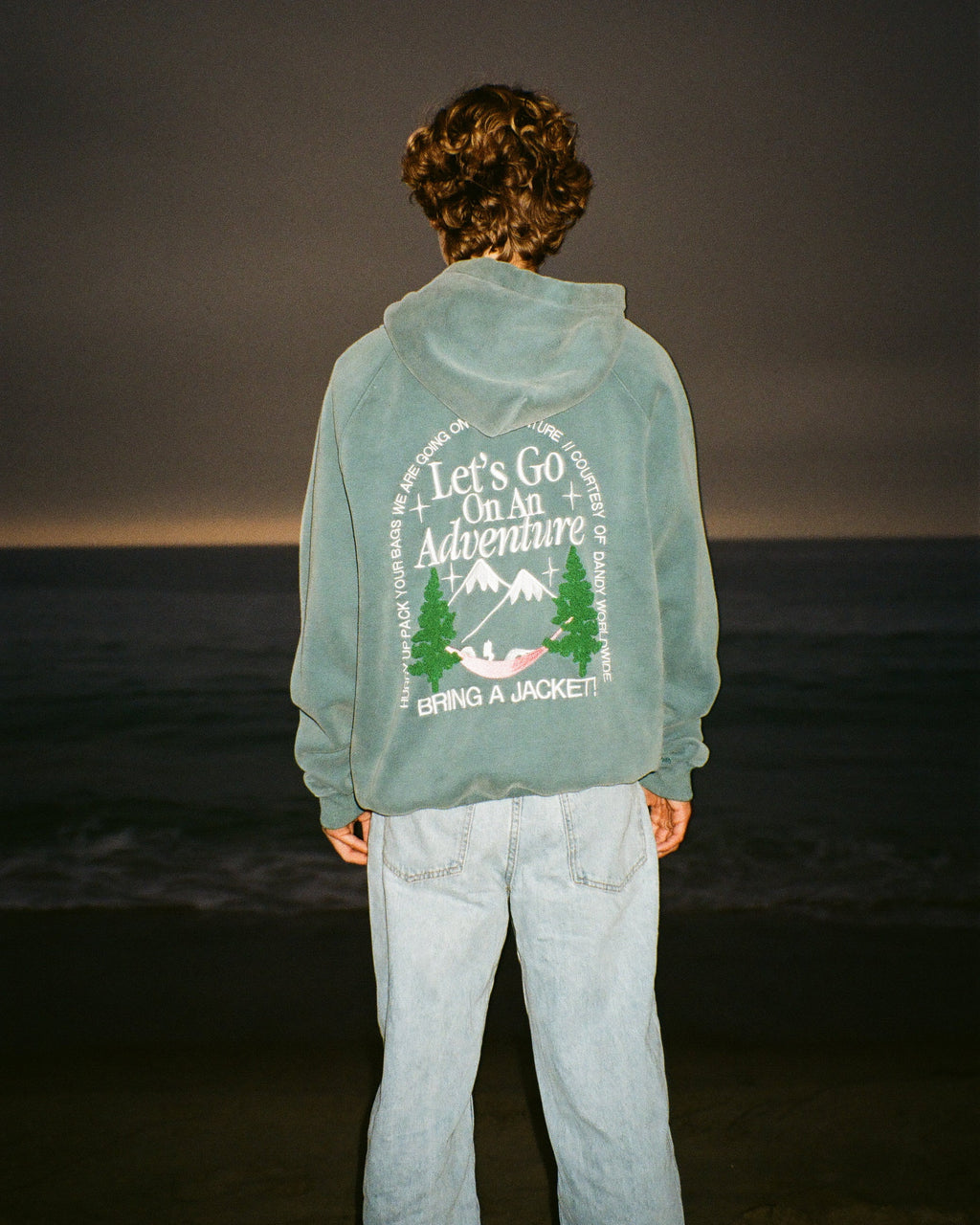 Sweat à capuche oversize « Let's Go On An Adventure » en vert sapin