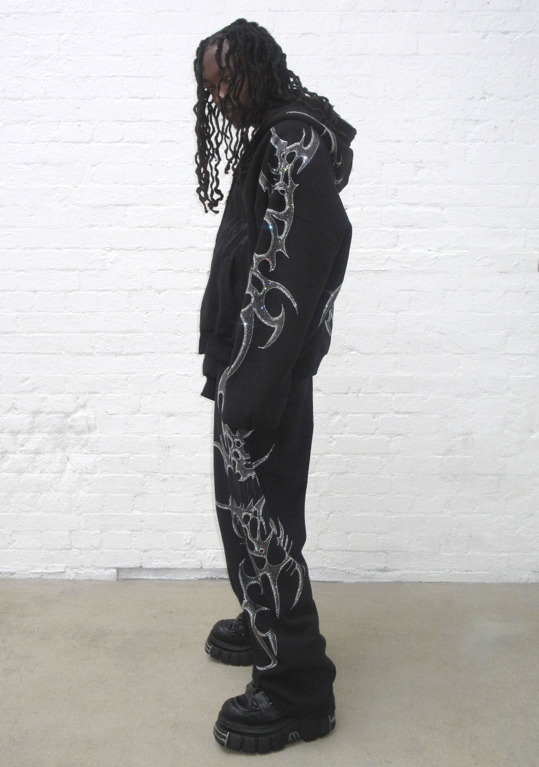PANTALON DE JOGGING OVERSIZE À STRASS CRASH NOIR