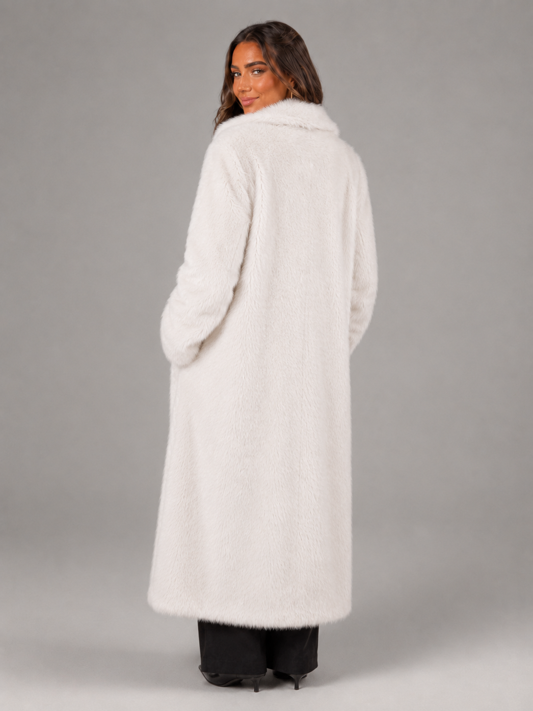 Manteau long en fausse fourrure pour femme