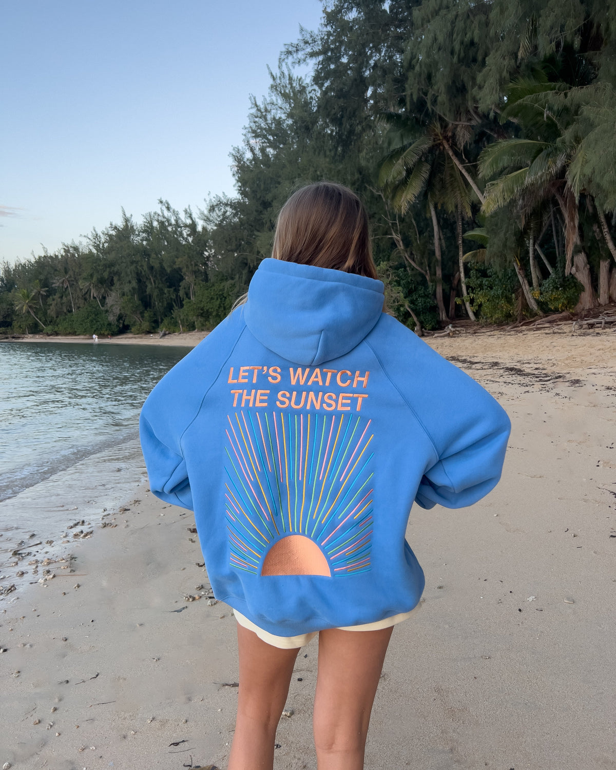 "Let's Watch the Sunset" oversize’owa bluza z kapturem Lux w kolorze niebieskim