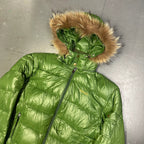 Endgrößen: Steppjacke mit Fellkapuze in Grün