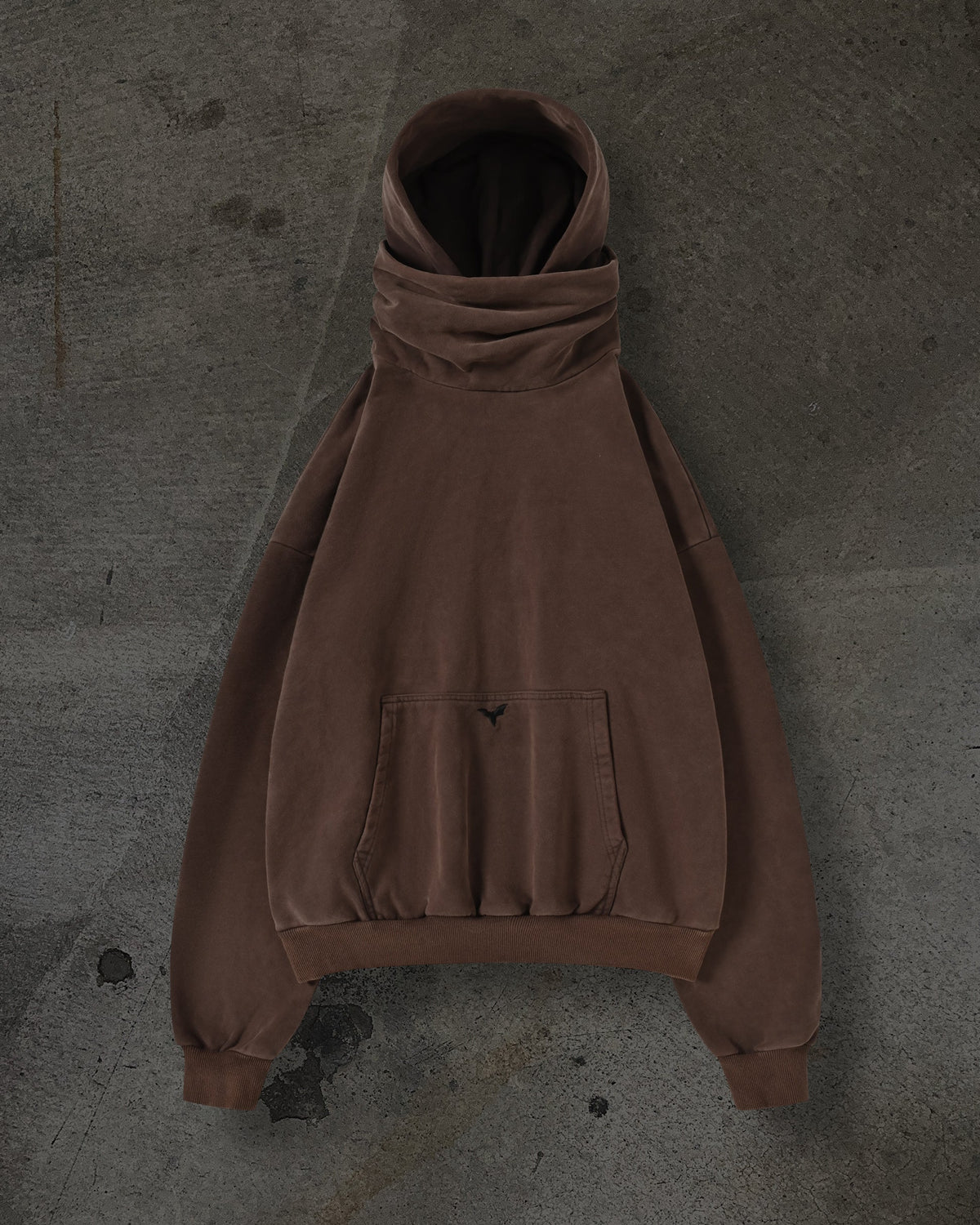 SUDADERA CON CAPUCHA Y MÁSCARA (MOKA)