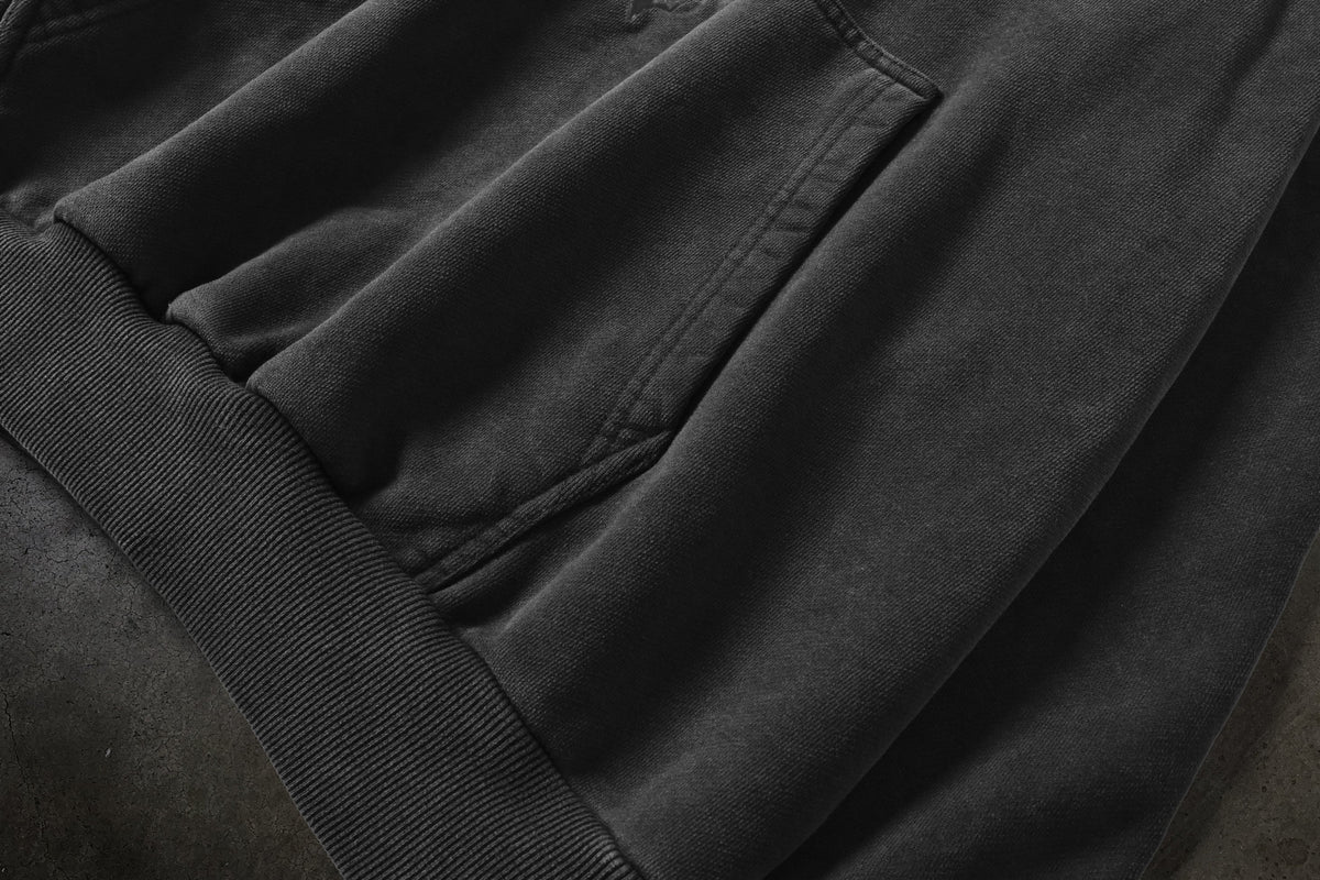 SUDADERA CON CAPUCHA Y MÁSCARA (CARBÓN)