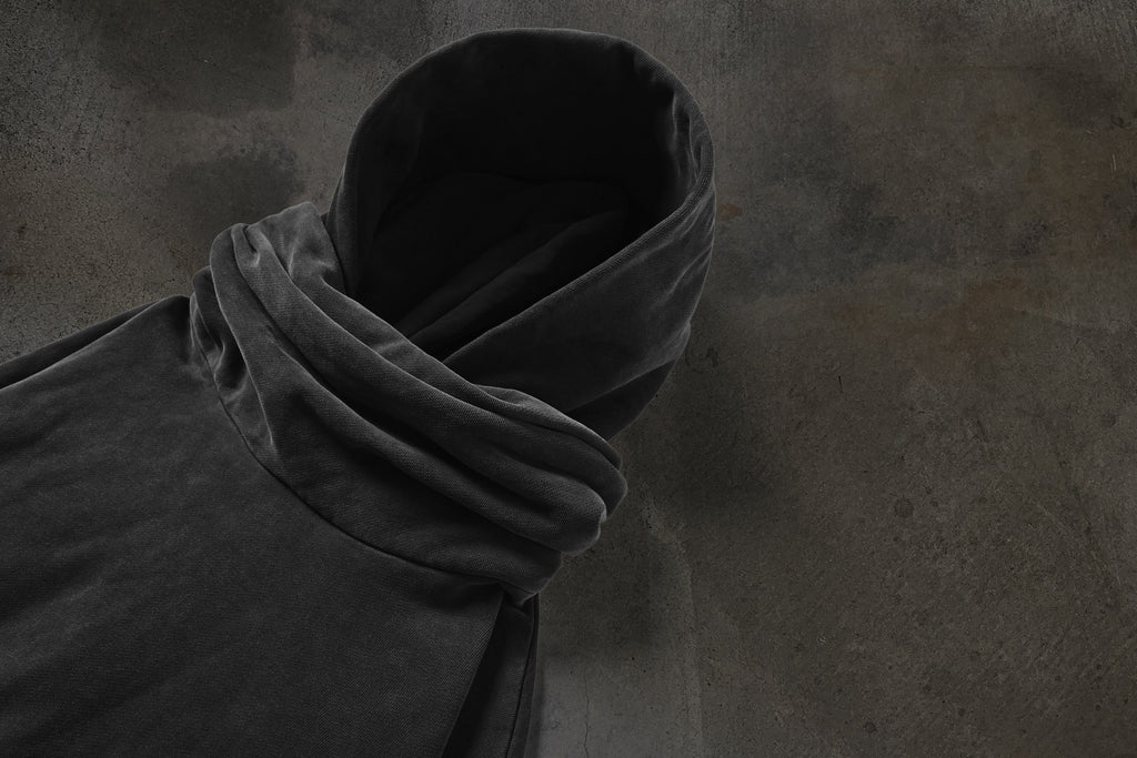 HOODIE MED MASK (COAL)