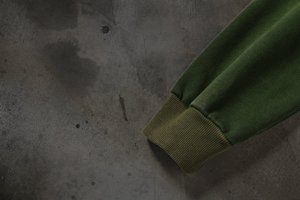 SUDADERA CON CAPUCHA Y MÁSCARA (PINO)