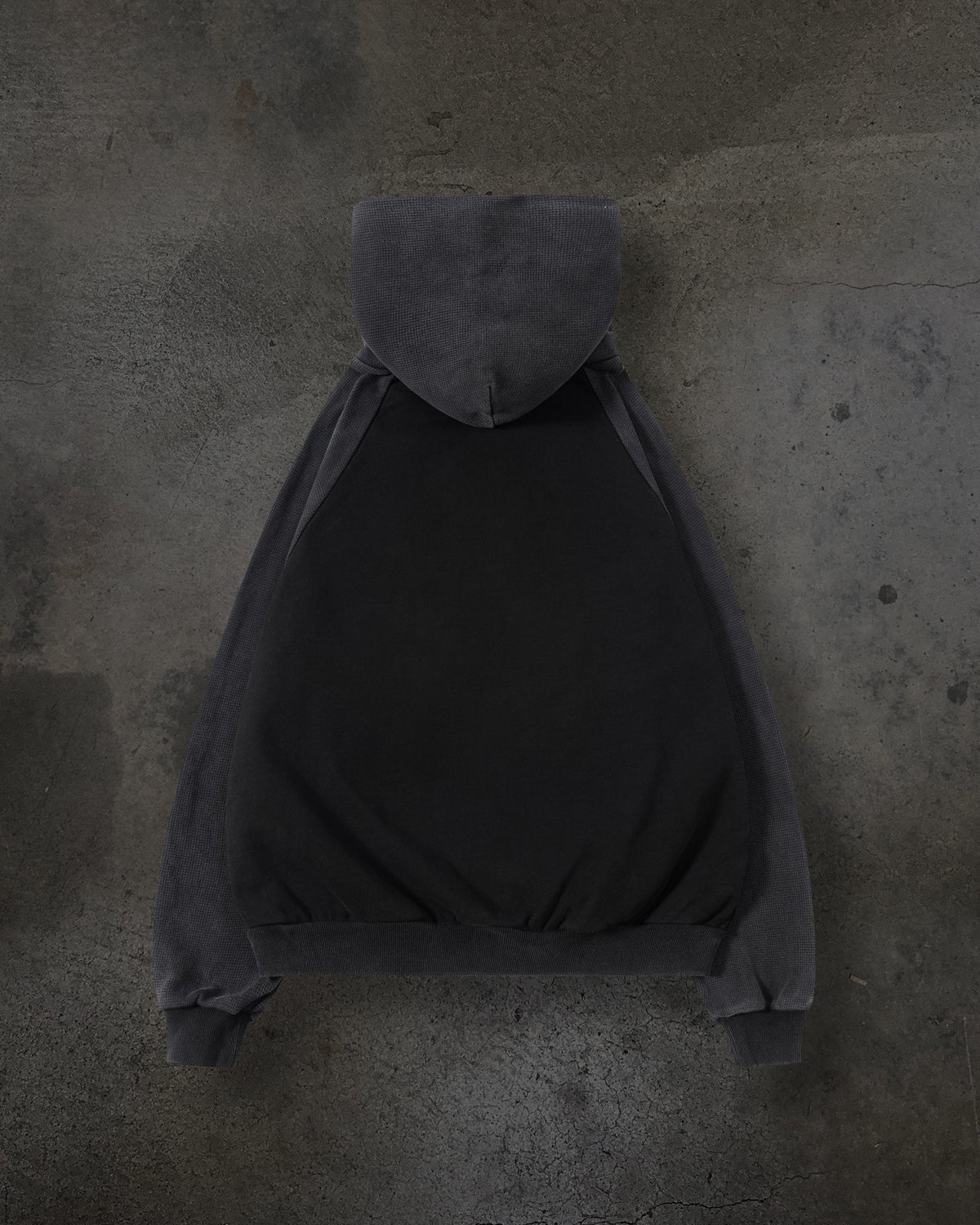 SUDADERA CON CAPUCHA Y MÁSCARA SUMMIT (CARBÓN/TÉRMICA)