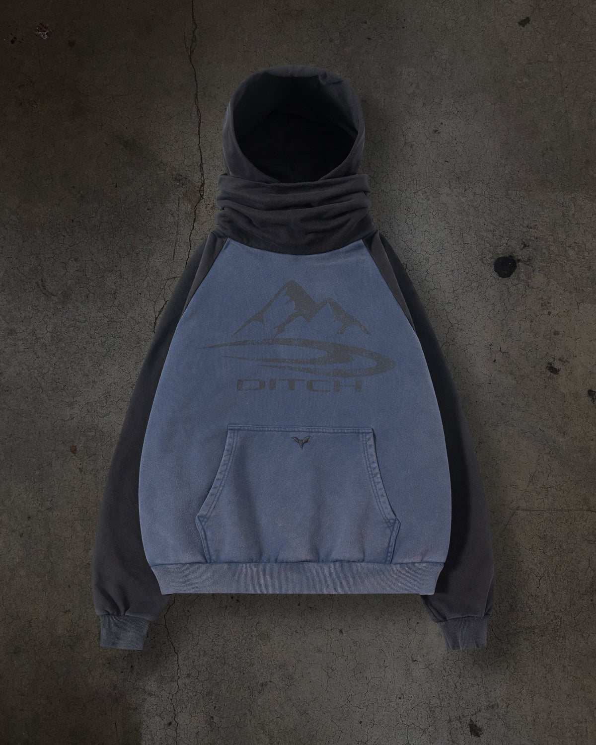SUDADERA CON CAPUCHA Y MÁSCARA SUMMIT (AZUL)