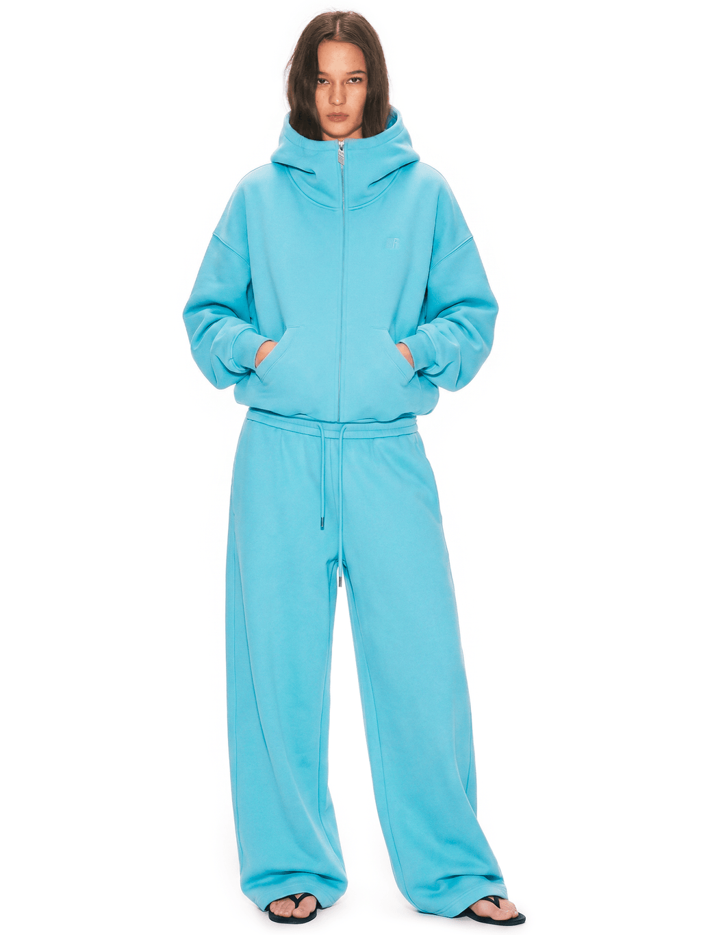 Übergroßer Hoodie, der soziale Ängste lindert