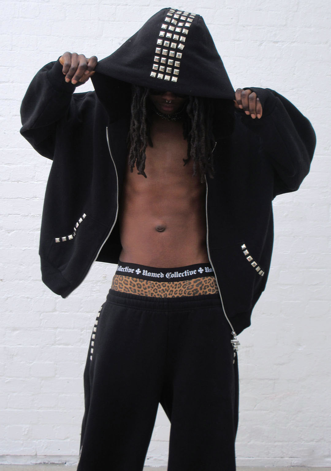FAITHFUL hoodie met rits en studs ZWART