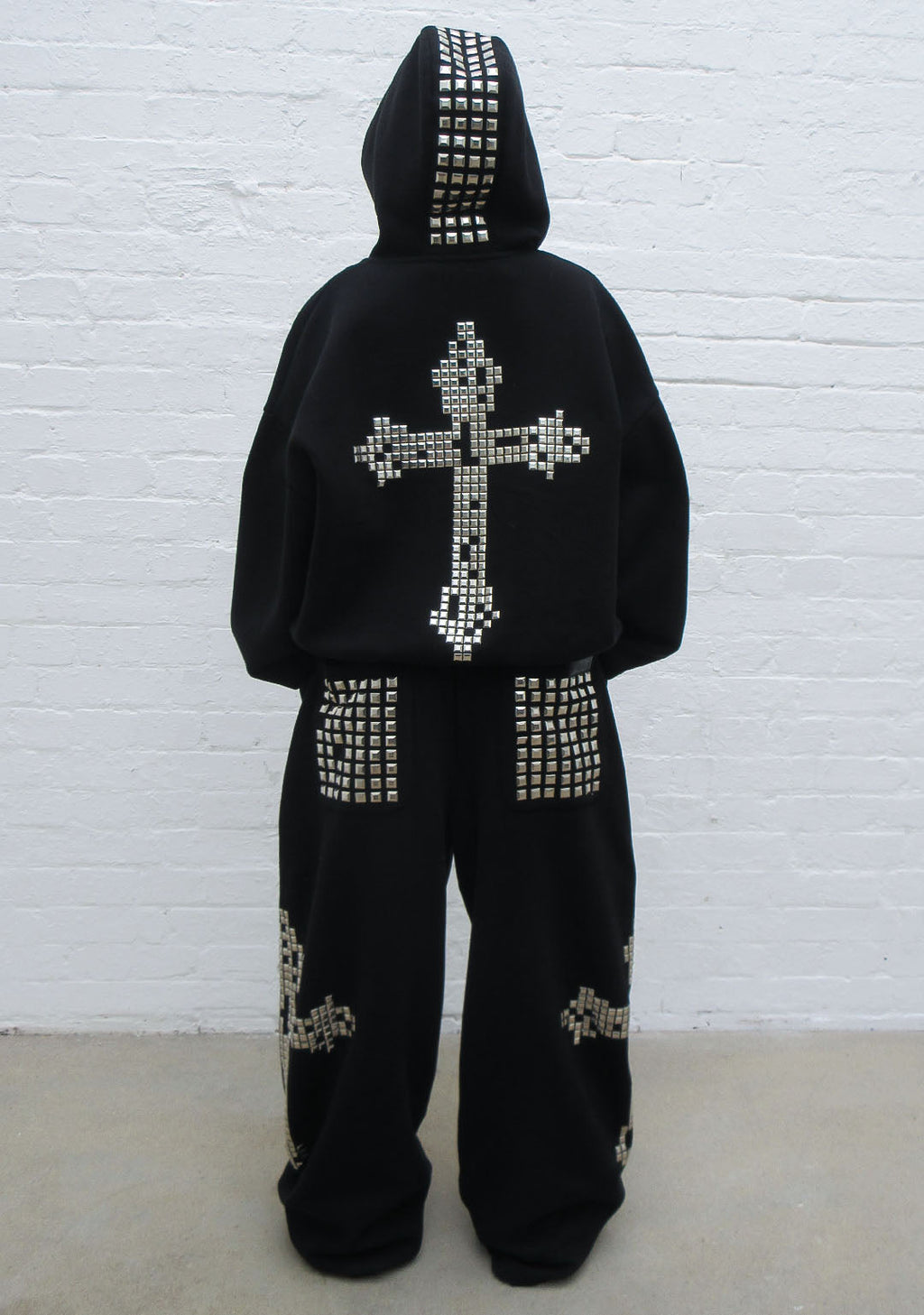Pantaloni della tuta oversize borchiati FAITHFUL NERI