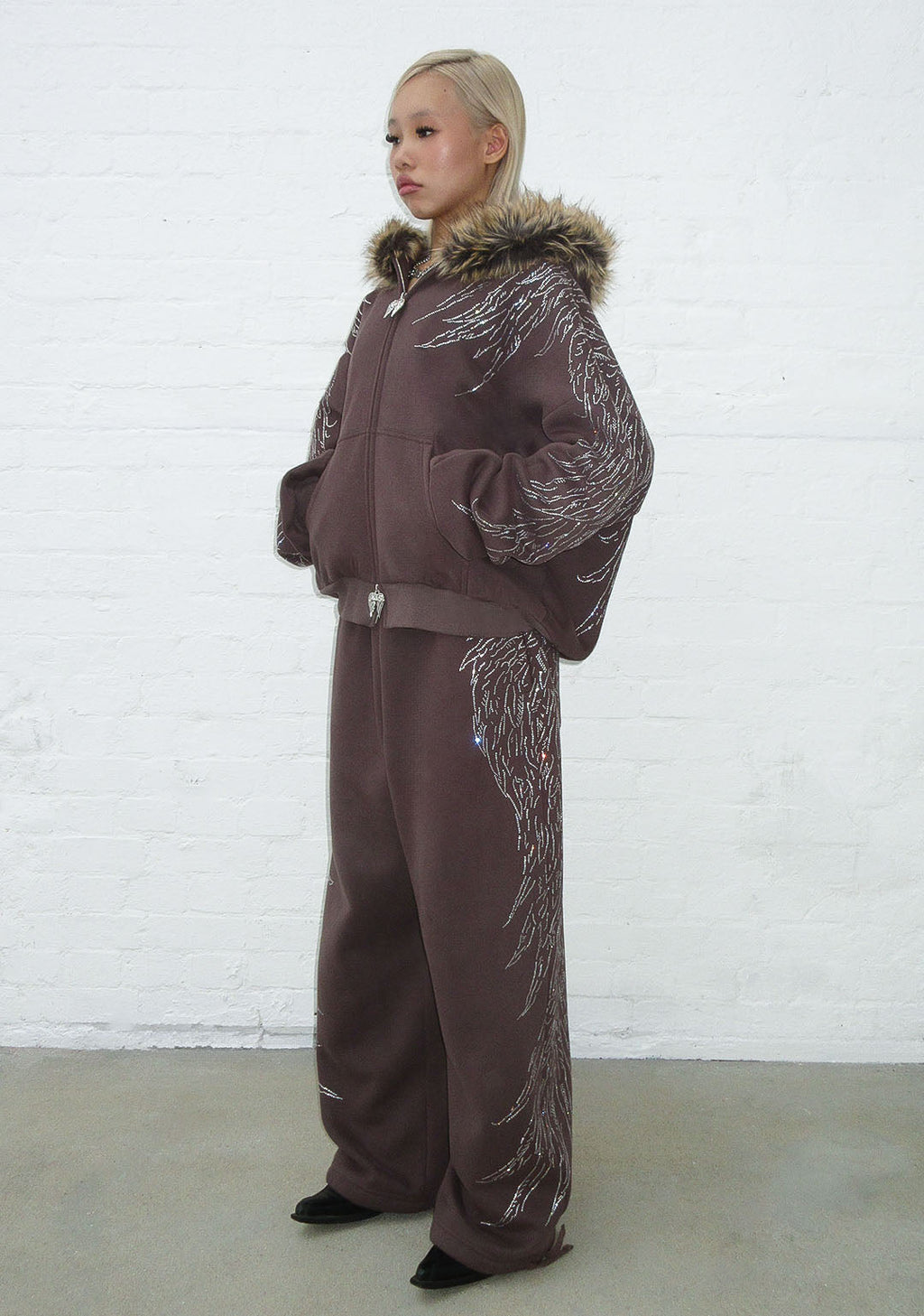 PANTALON DE JOGGING SURDIMENSIONNÉ FALLEN RHINESTONE MARRON