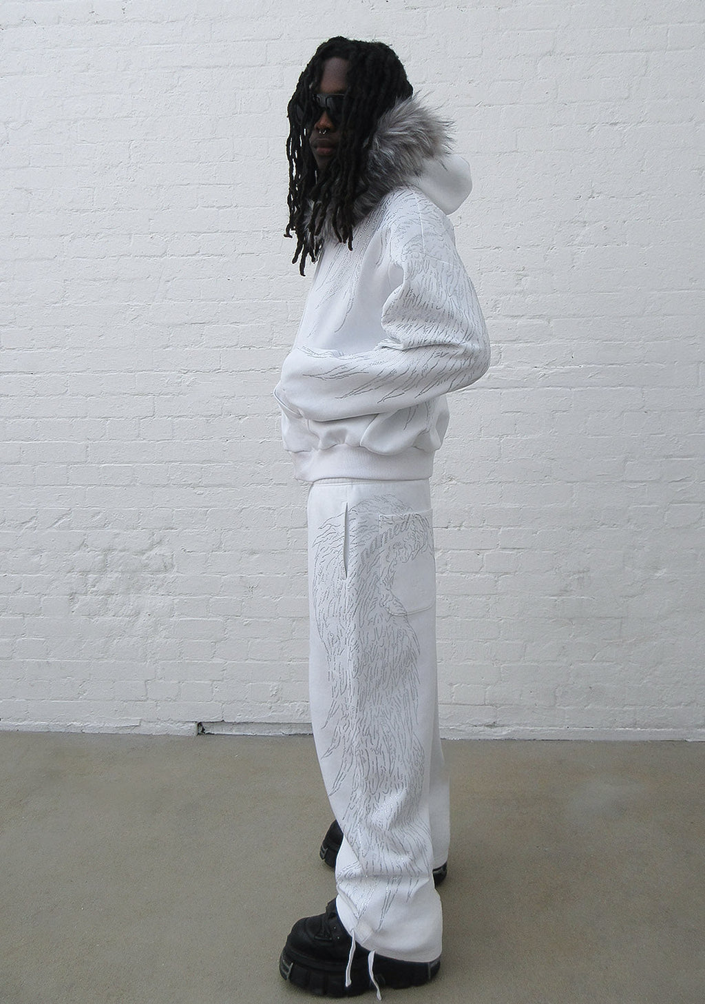 FALLEN RHINESTONE oversized joggingbroek WIT