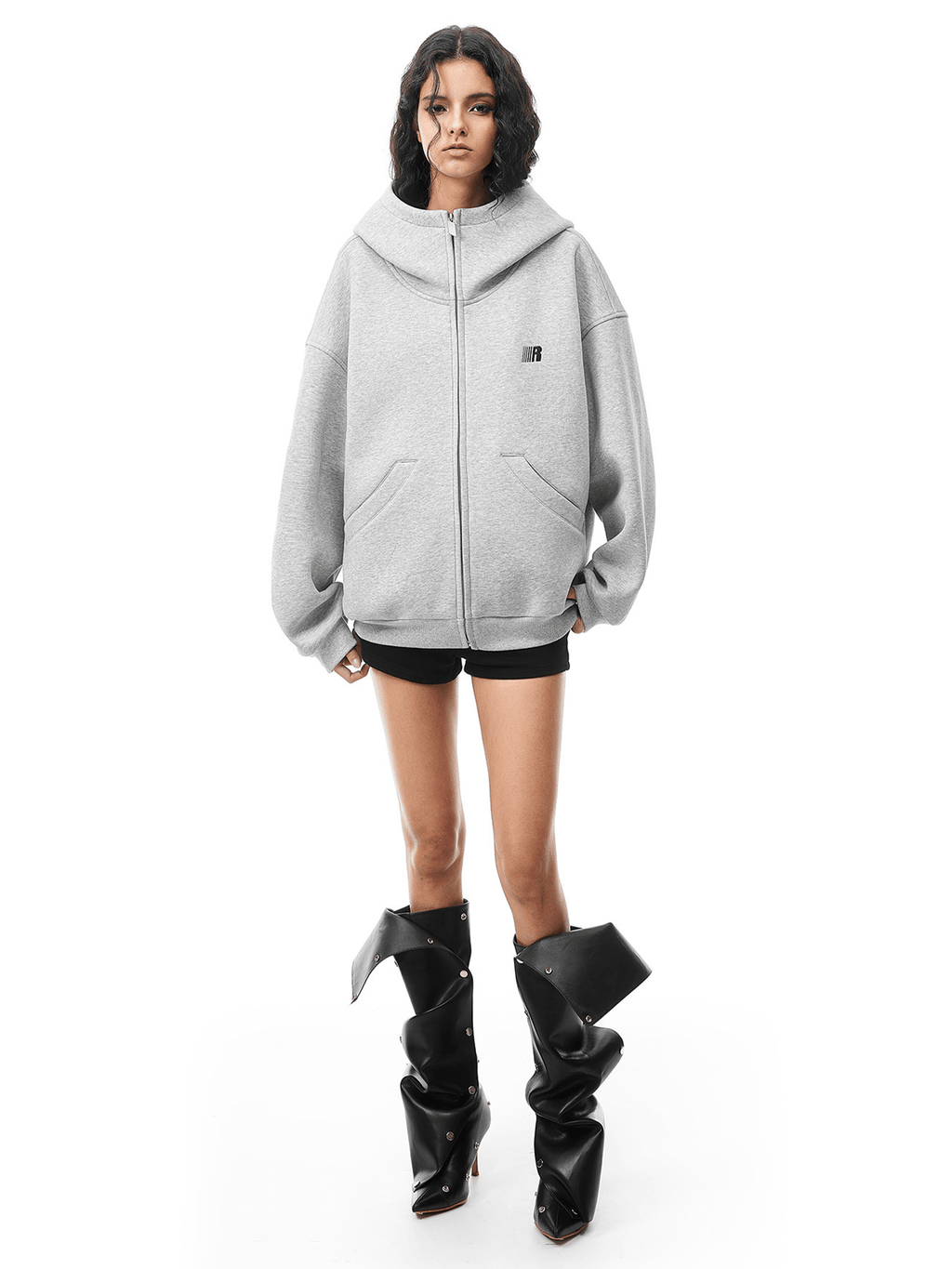 Übergroßer Hoodie, der soziale Ängste lindert