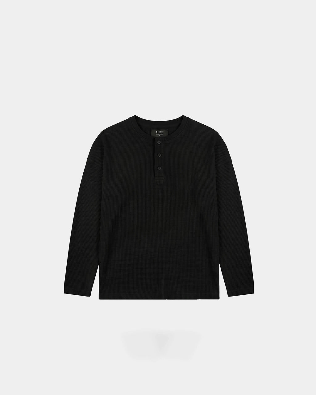 Schwarzes Waffelstrick-Henleyshirt mit langen Ärmeln