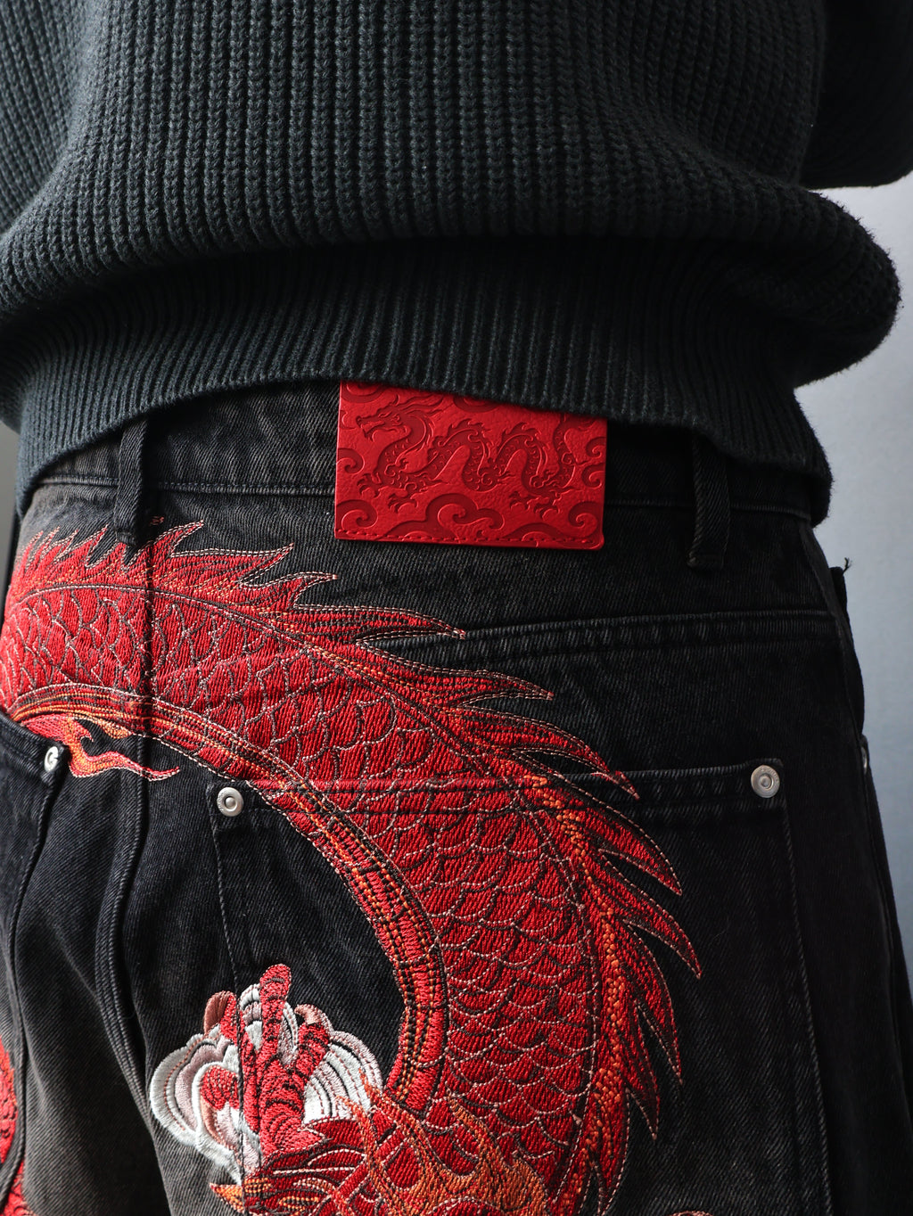 Jorts baggy « Crimson Rift » motif dragon