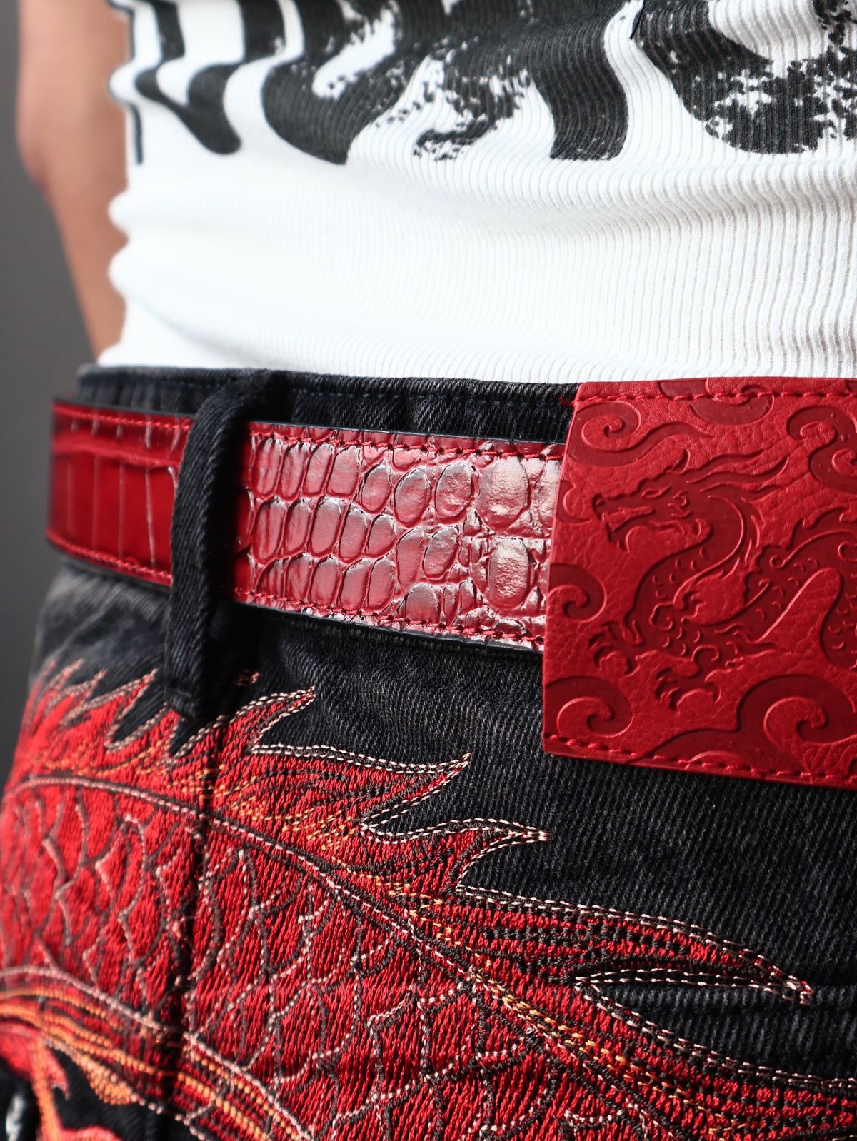 OXBLOOD CROC BELT