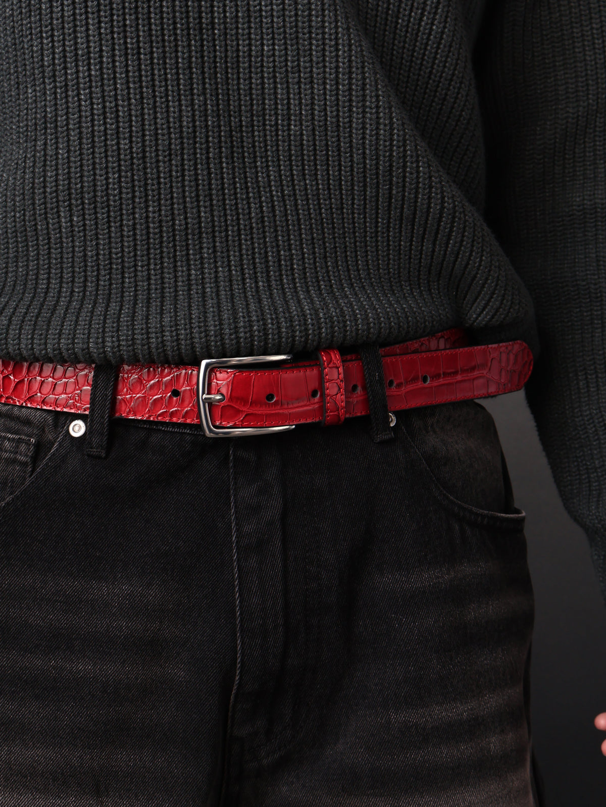 OXBLOOD CROC BELT