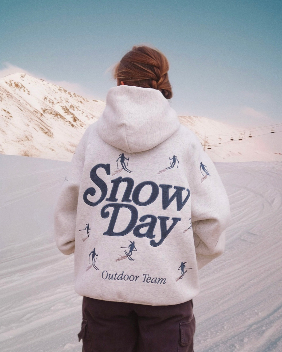 Felpa con cappuccio oversize di lusso "Giornata di neve" in grigio mélange