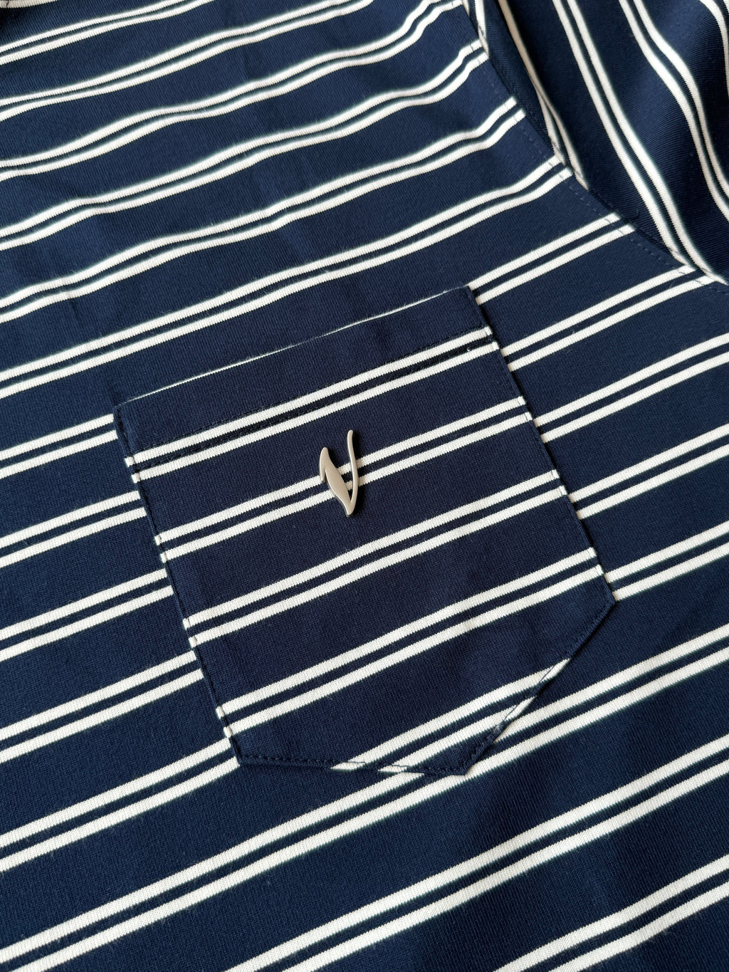 BLUZA W PASKI Z DŁUGIM RĘKAWEM - Granatowy