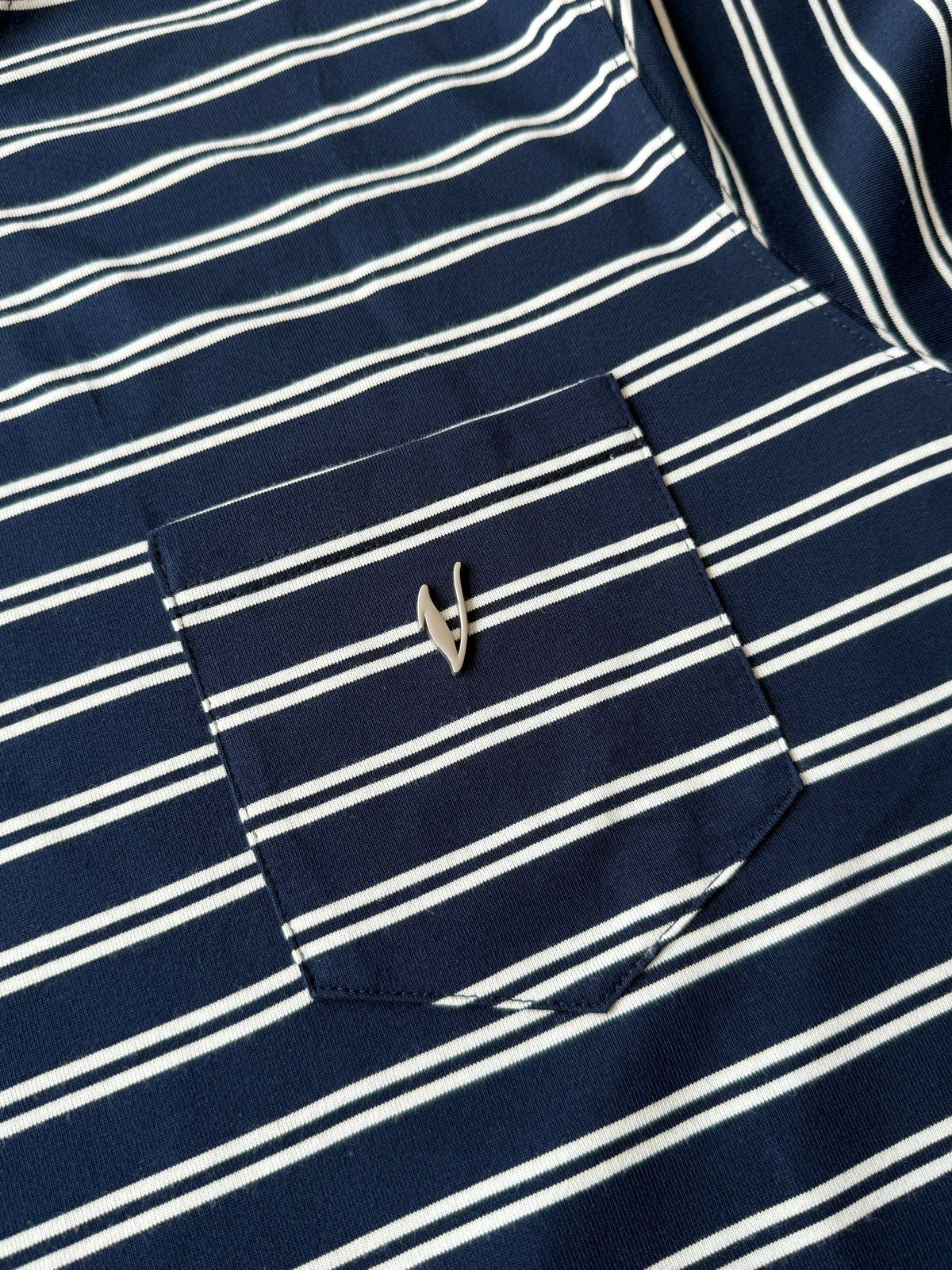 BLUZA W PASKI Z DŁUGIM RĘKAWEM - Granatowy