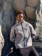 Chaqueta impermeable de guepardo reactiva al agua - Gris