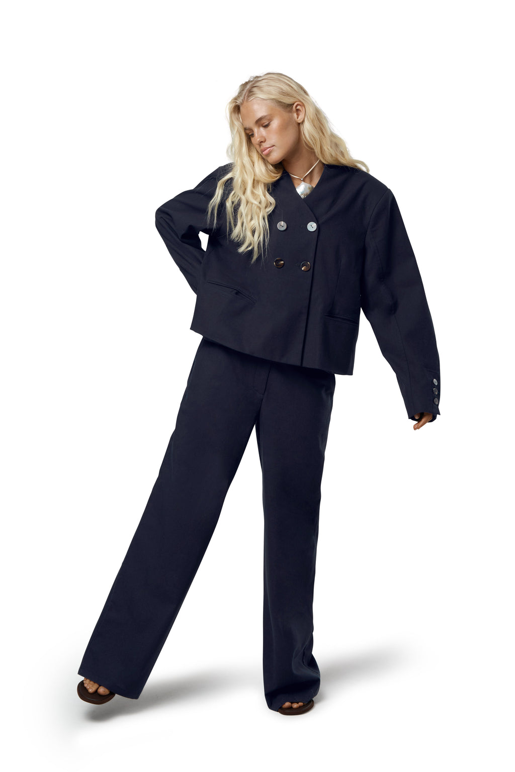 Emmie Leinenhose mit geradem Bein in Marineblau