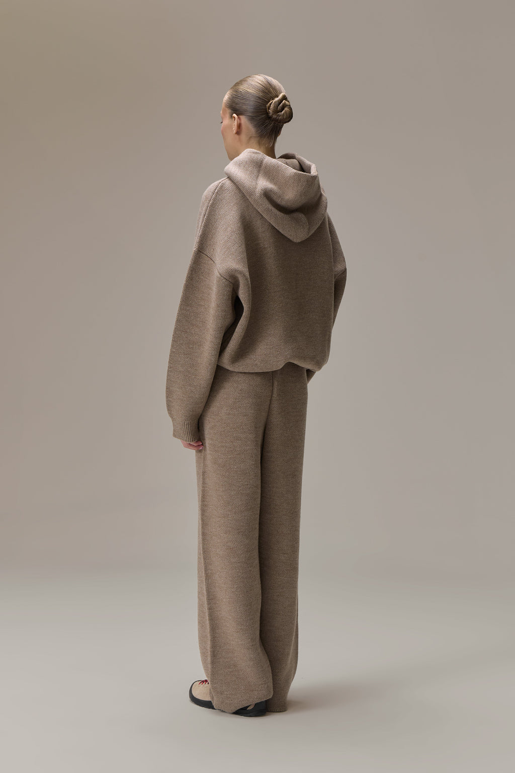 99 Strick-Kapuzenpullover in Soft Brown